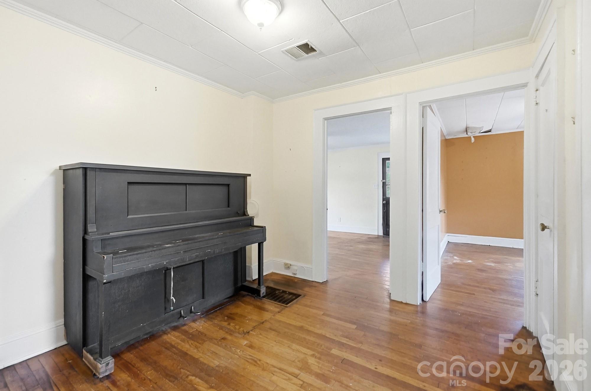 121 Piedmont Drive — Lawndale