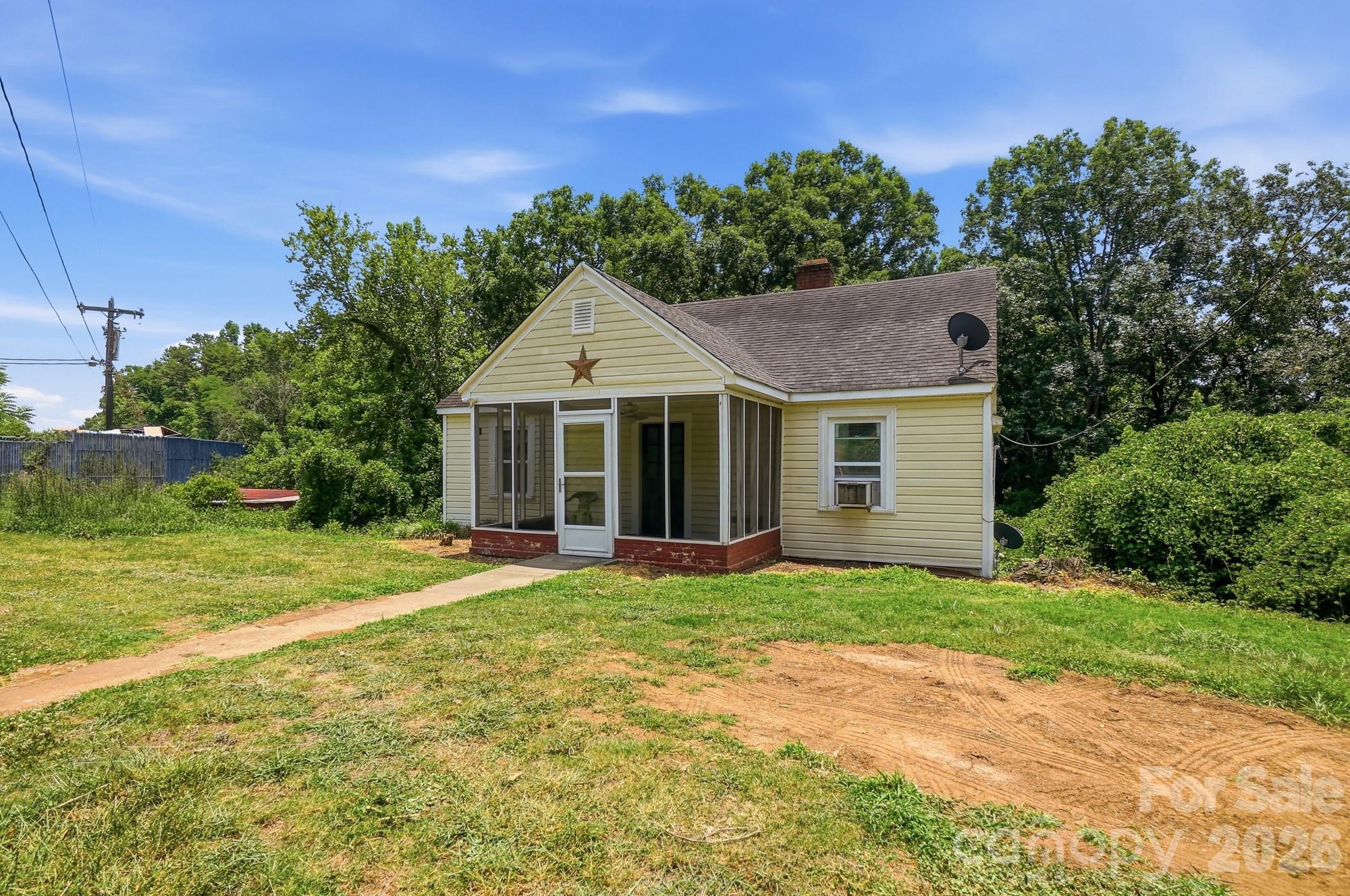121 Piedmont Drive — Lawndale
