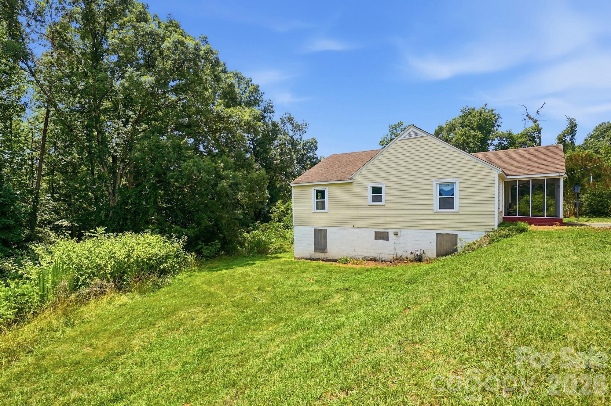 121 Piedmont Drive — Lawndale