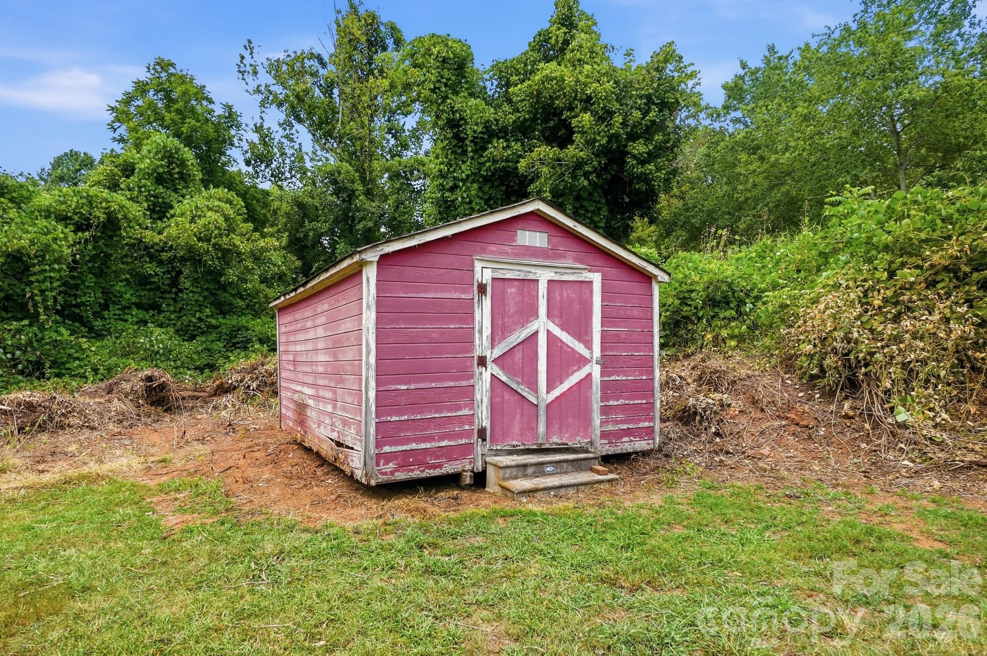 121 Piedmont Drive — Lawndale