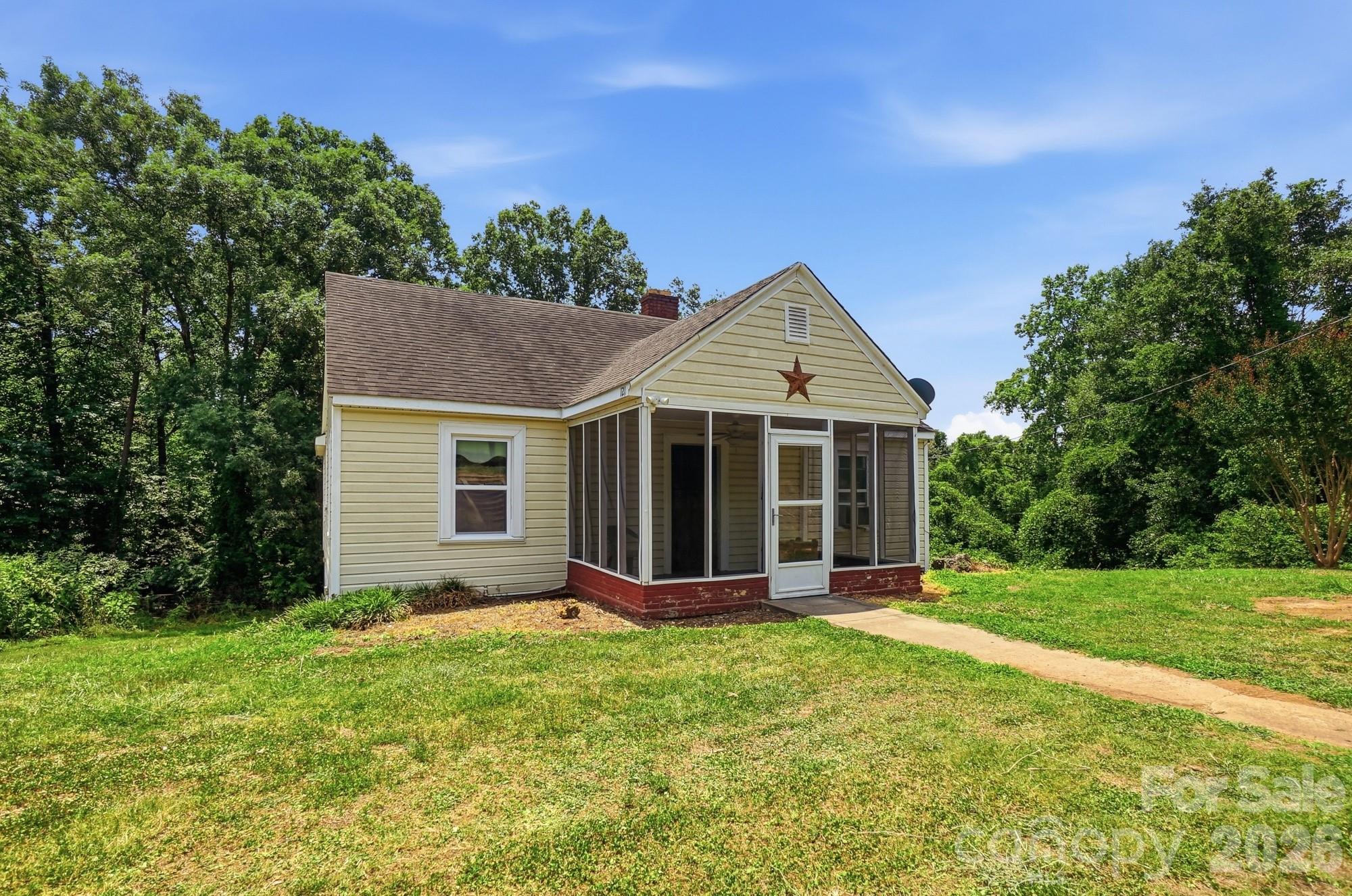 121 Piedmont Drive — Lawndale