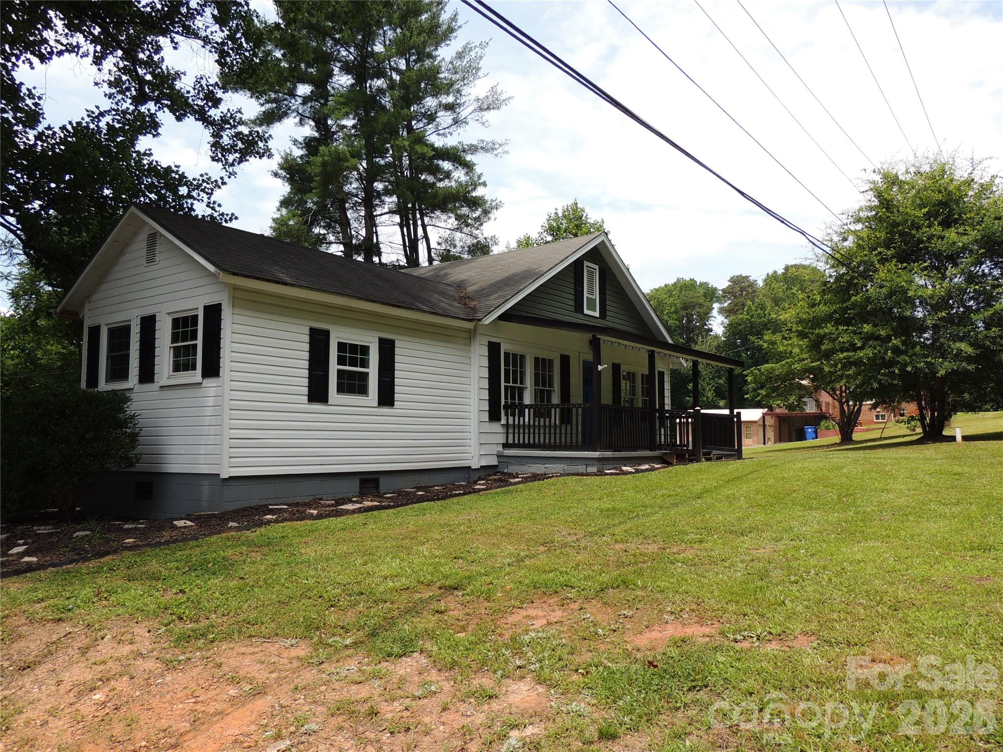 1002 S Main Street S — Rutherfordton