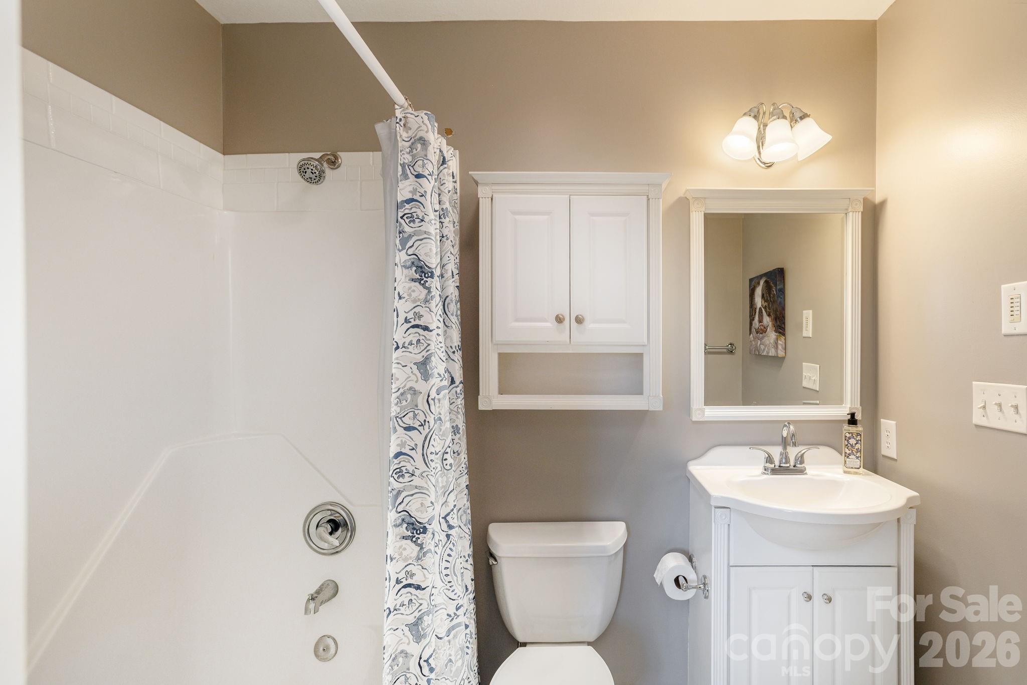321 Britton Creek Drive — Hendersonville