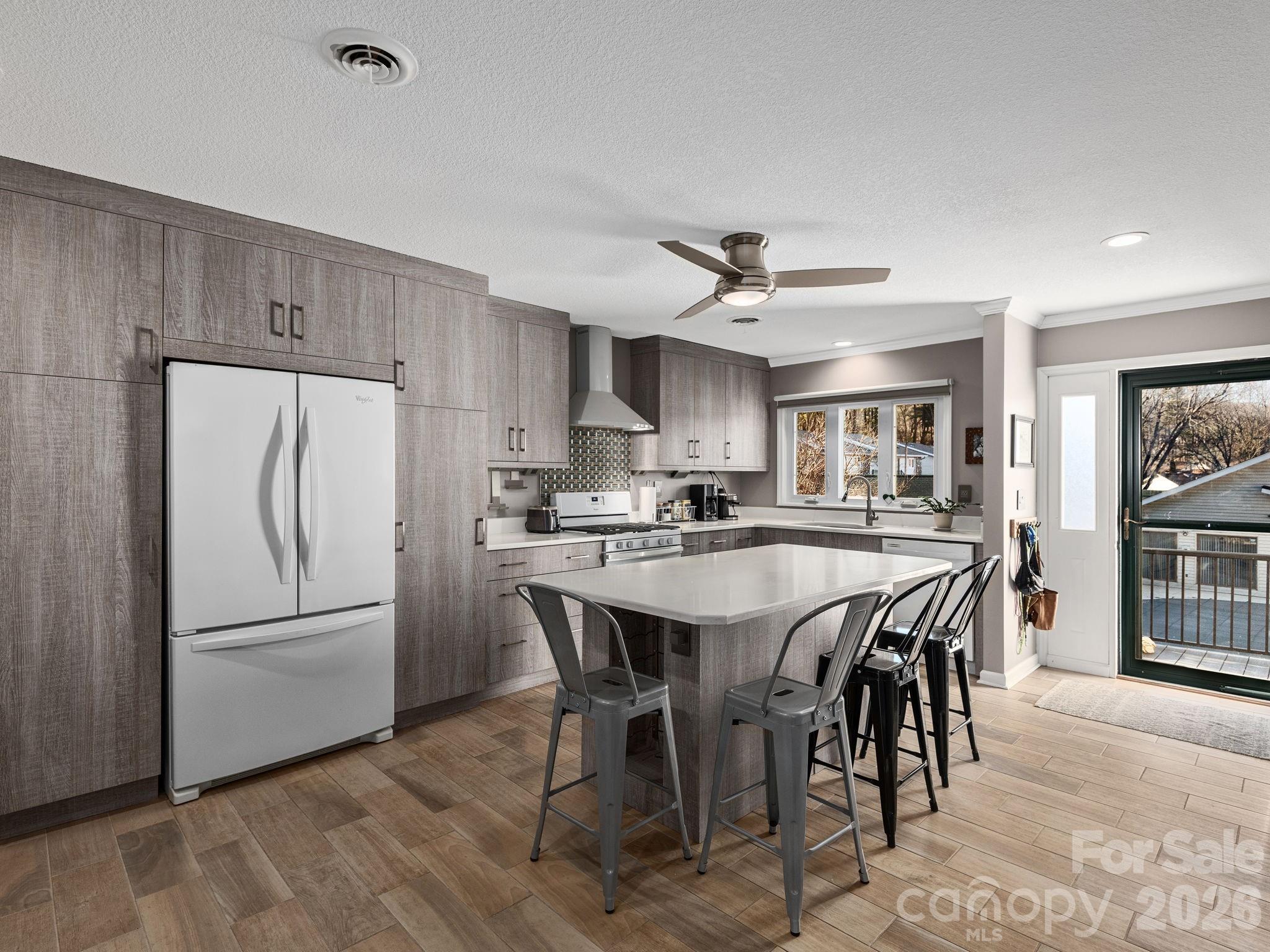 321 Britton Creek Drive — Hendersonville