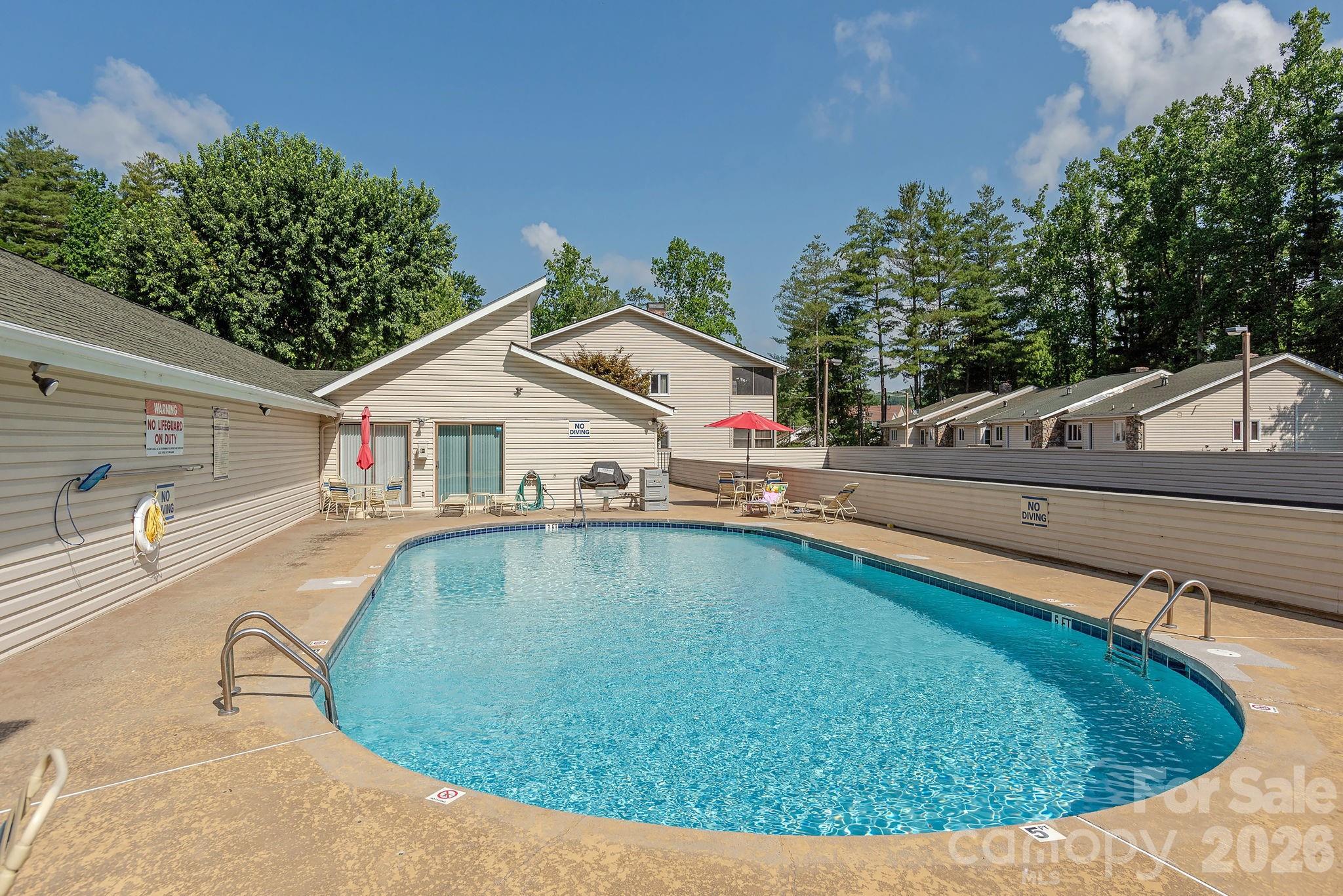 321 Britton Creek Drive — Hendersonville
