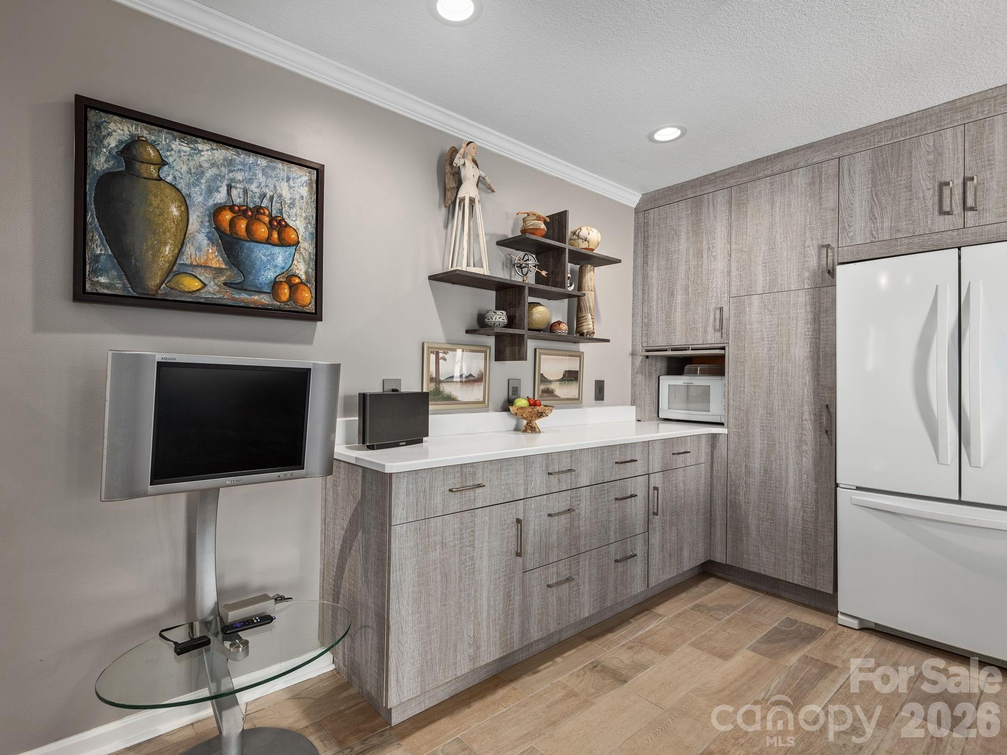 321 Britton Creek Drive — Hendersonville