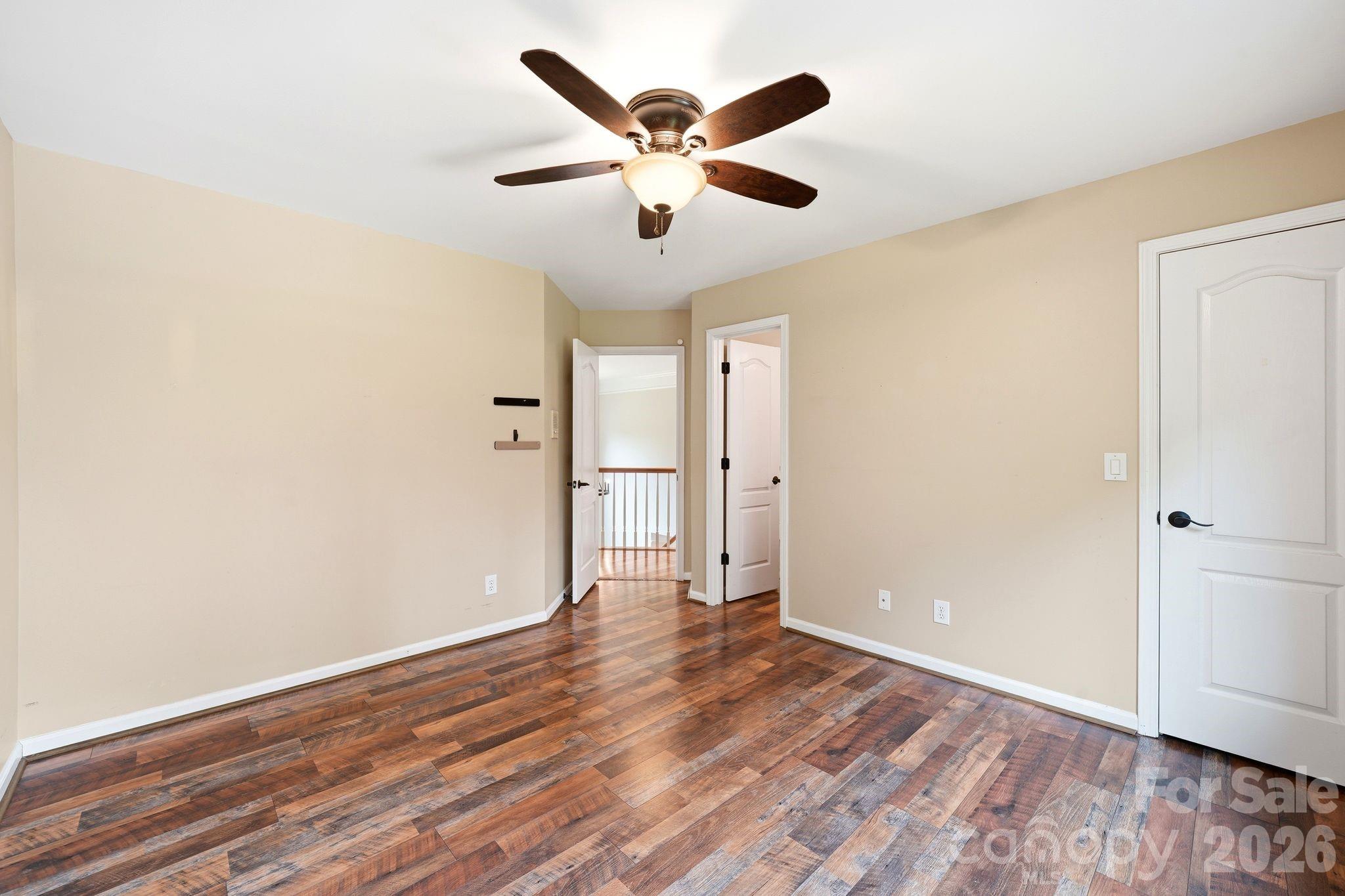 6821 Hollow Oak Drive — Charlotte