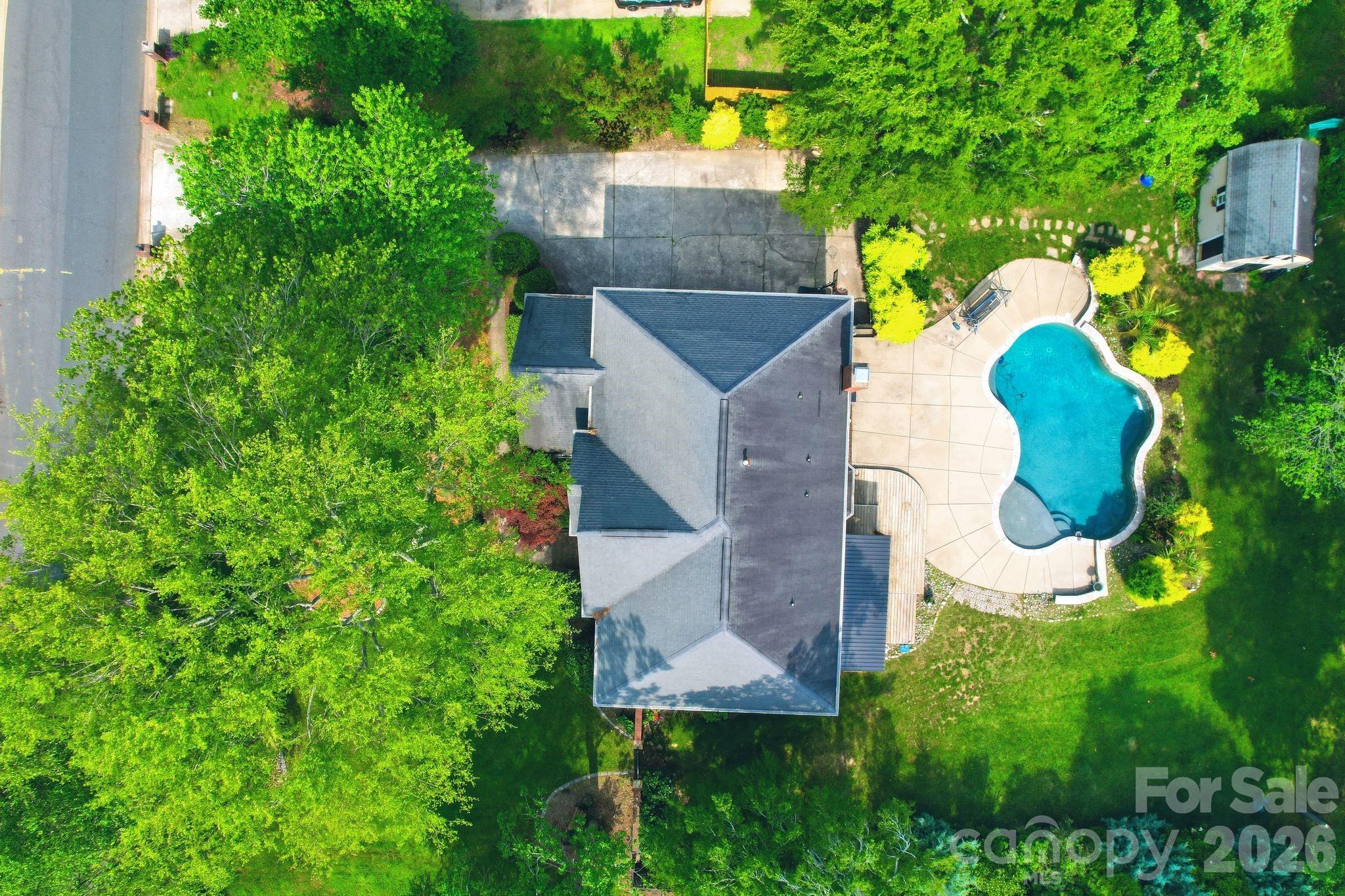 6821 Hollow Oak Drive — Charlotte