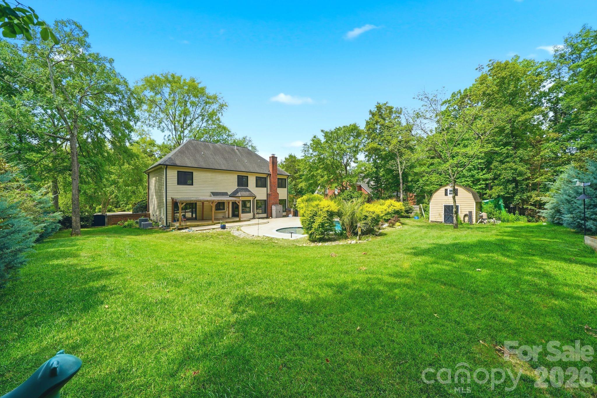 6821 Hollow Oak Drive — Charlotte