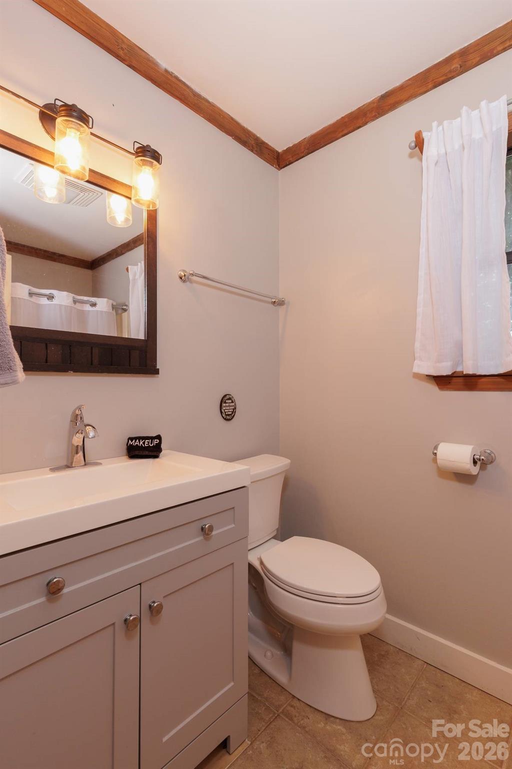 112 Eagle Nest Road — Bryson City