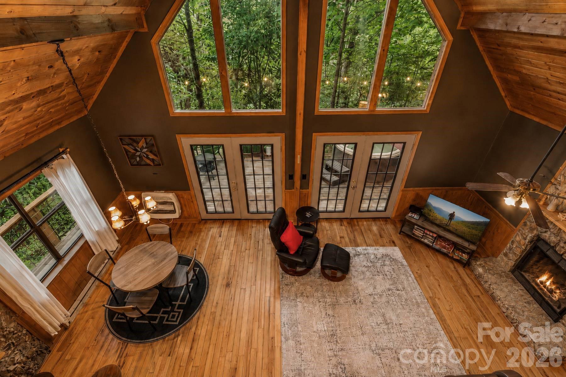 112 Eagle Nest Road — Bryson City