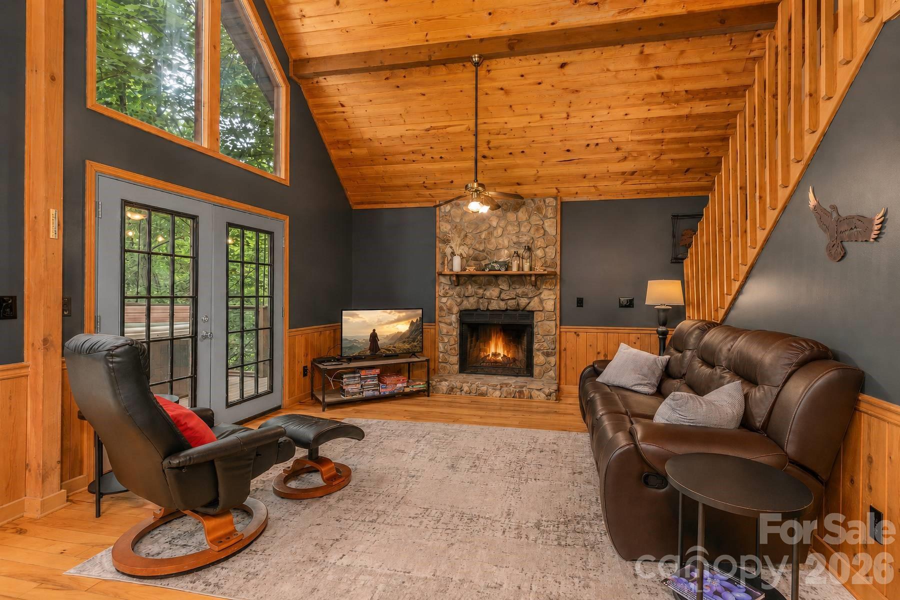 112 Eagle Nest Road — Bryson City