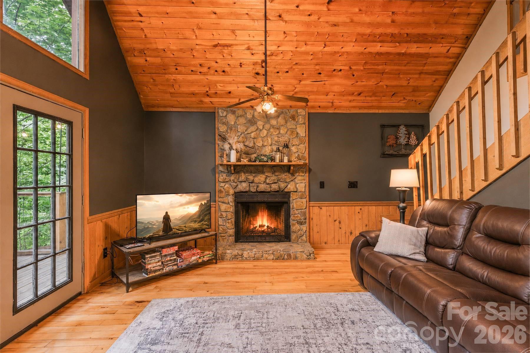 112 Eagle Nest Road — Bryson City