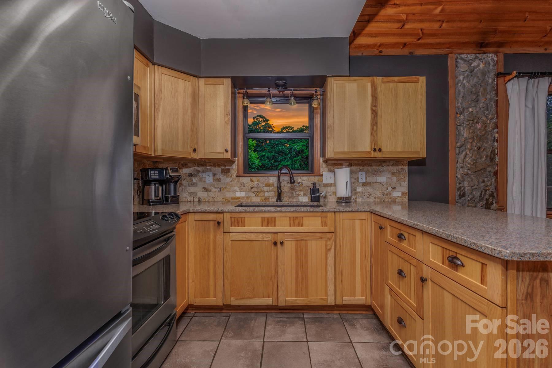 112 Eagle Nest Road — Bryson City