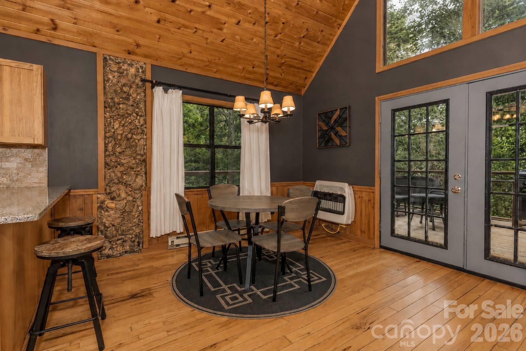 112 Eagle Nest Road — Bryson City
