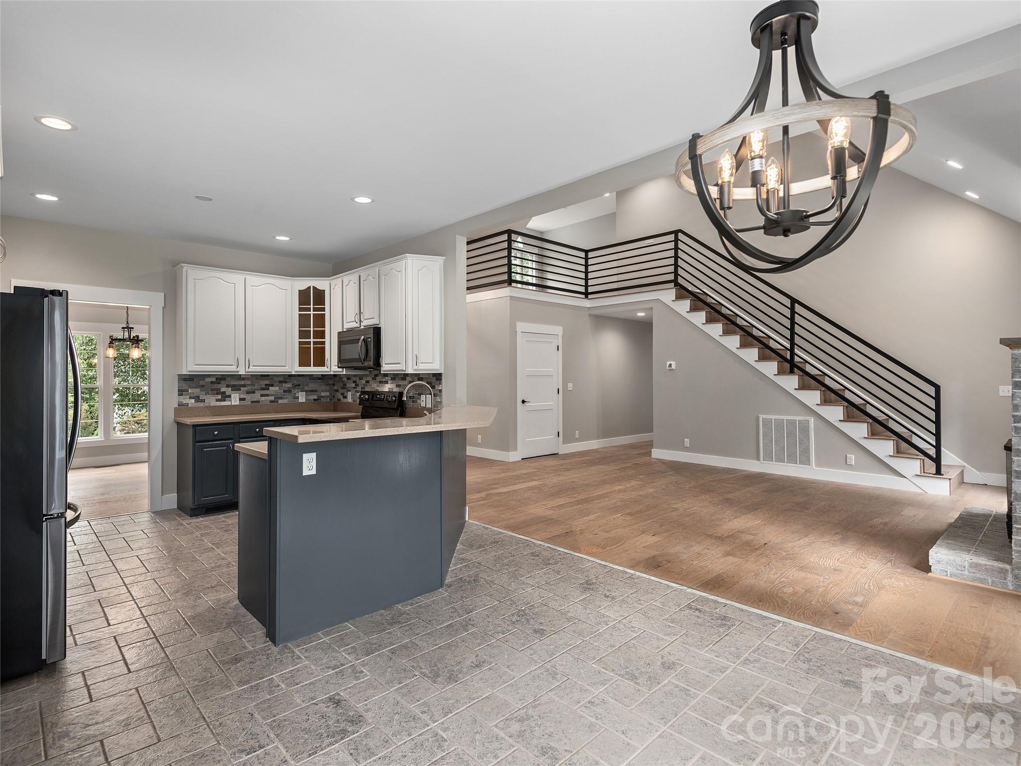 104 Arrowood Lane — Hendersonville