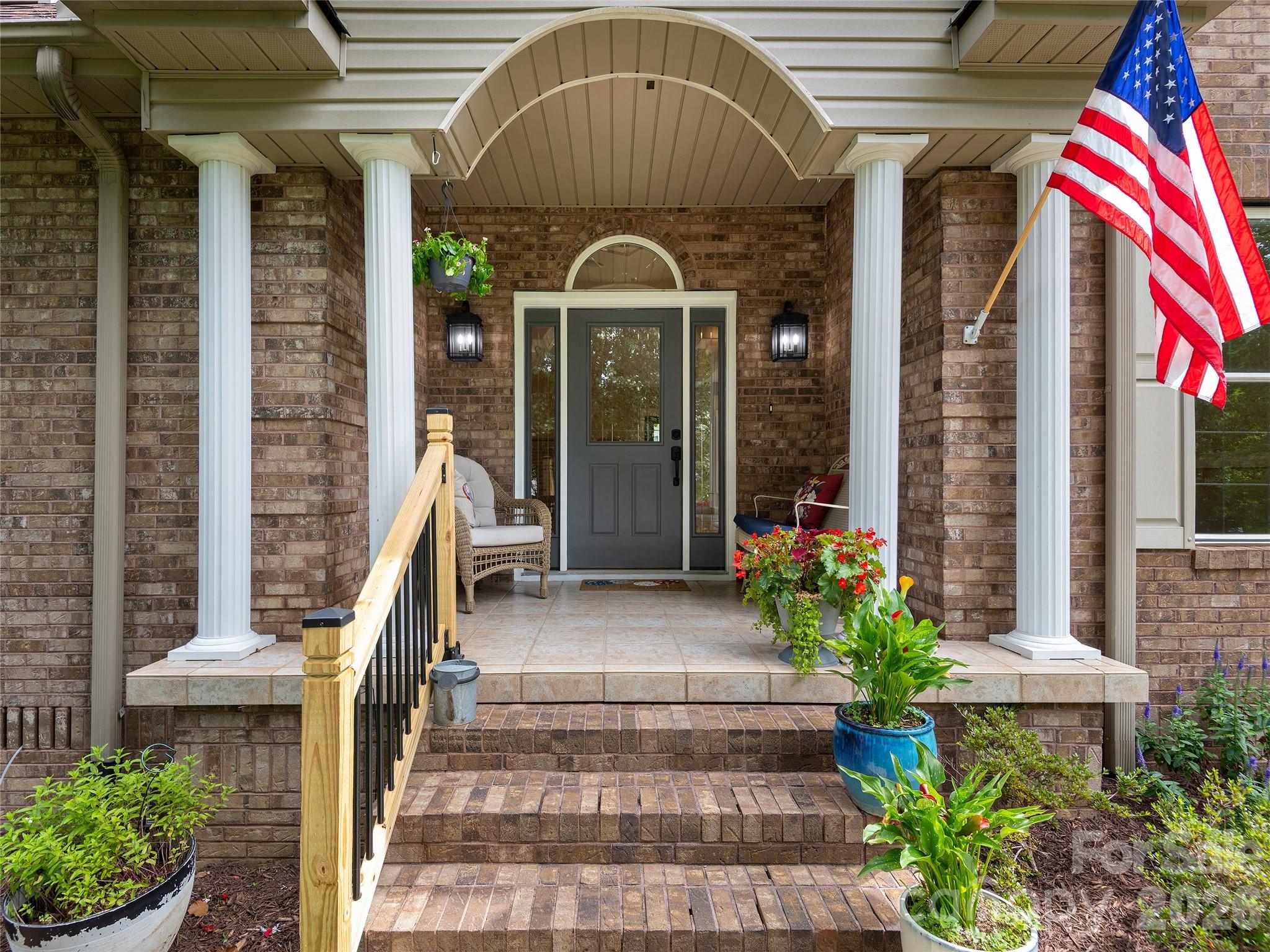 104 Arrowood Lane — Hendersonville