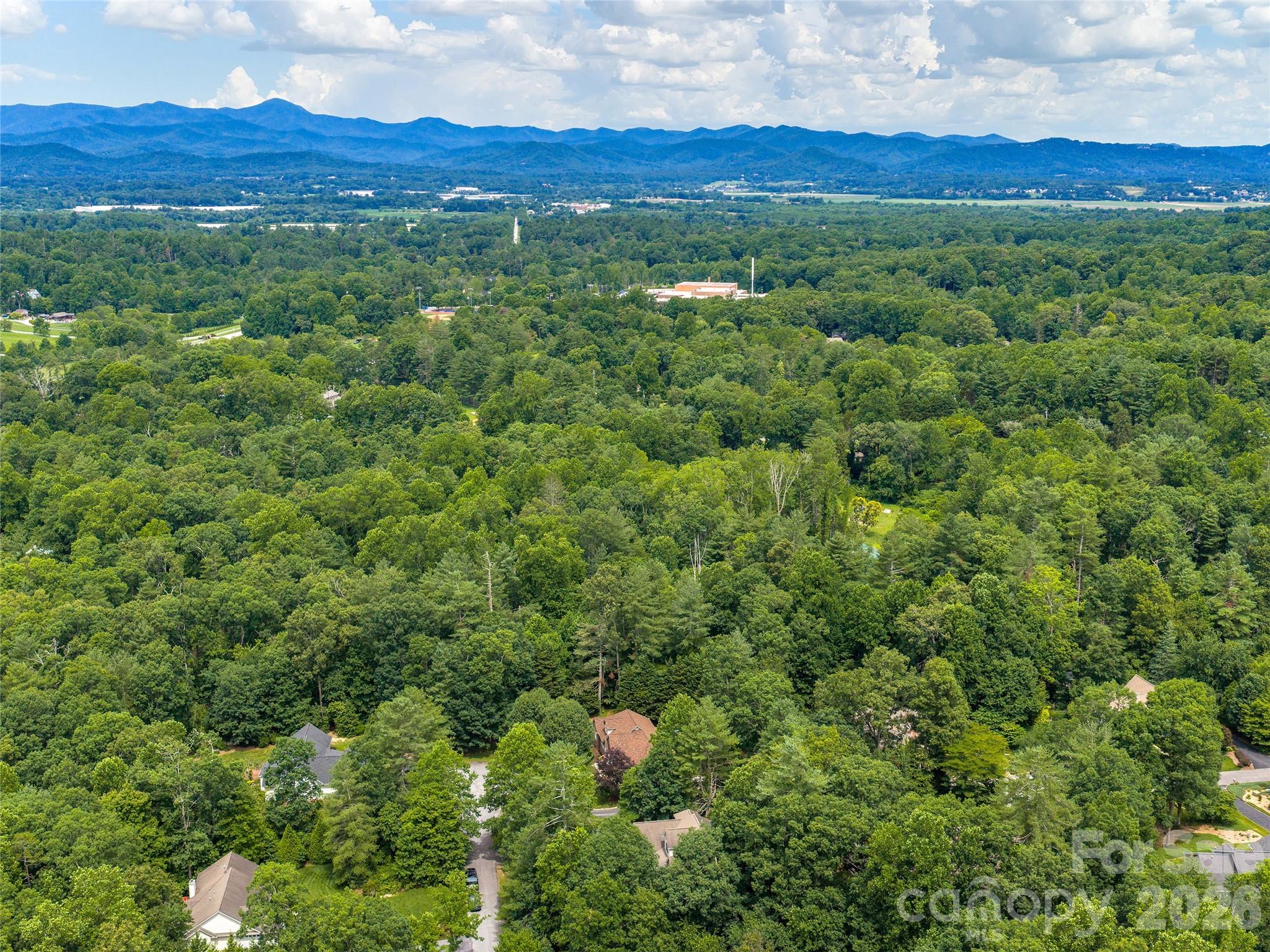 104 Arrowood Lane — Hendersonville