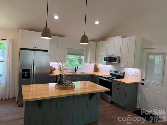 170 Clifton Avenue — Bryson City