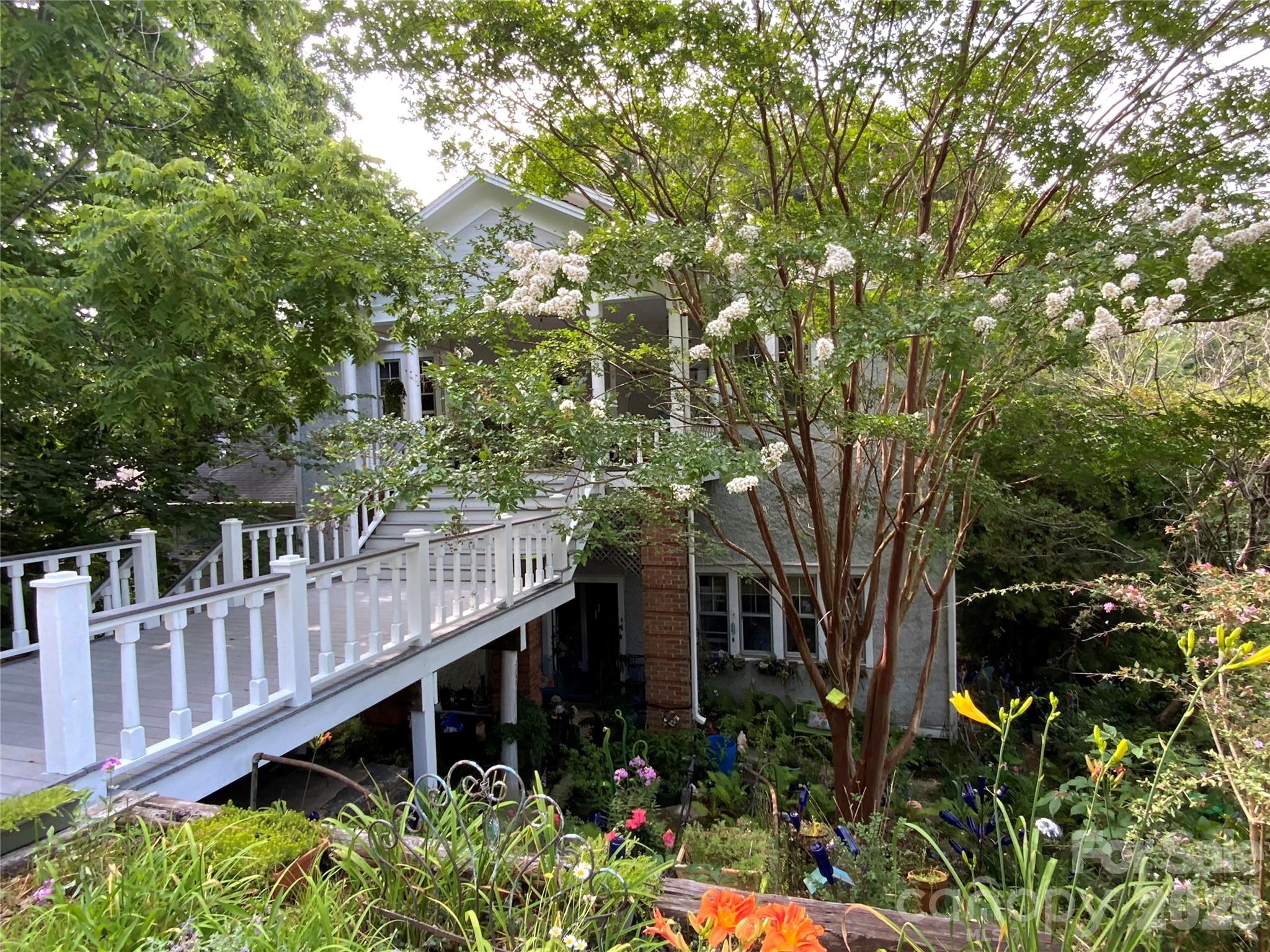 58 Seminary Street — Saluda
