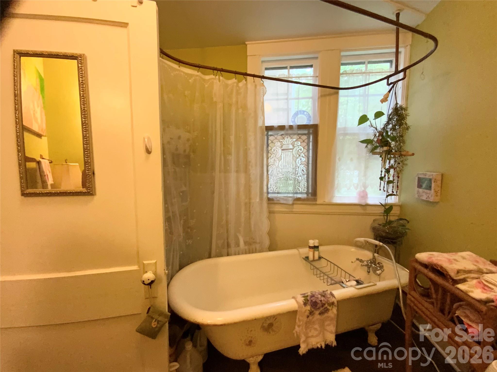 58 Seminary Street — Saluda