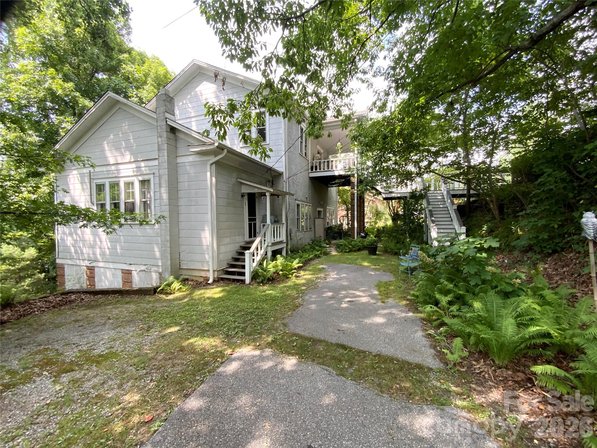 58 Seminary Street — Saluda
