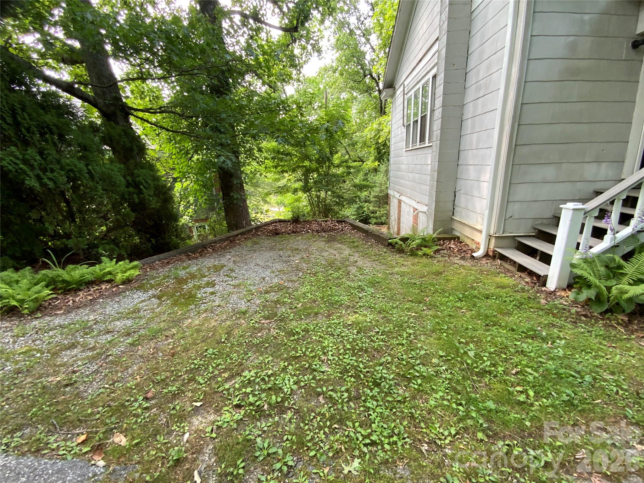 58 Seminary Street — Saluda