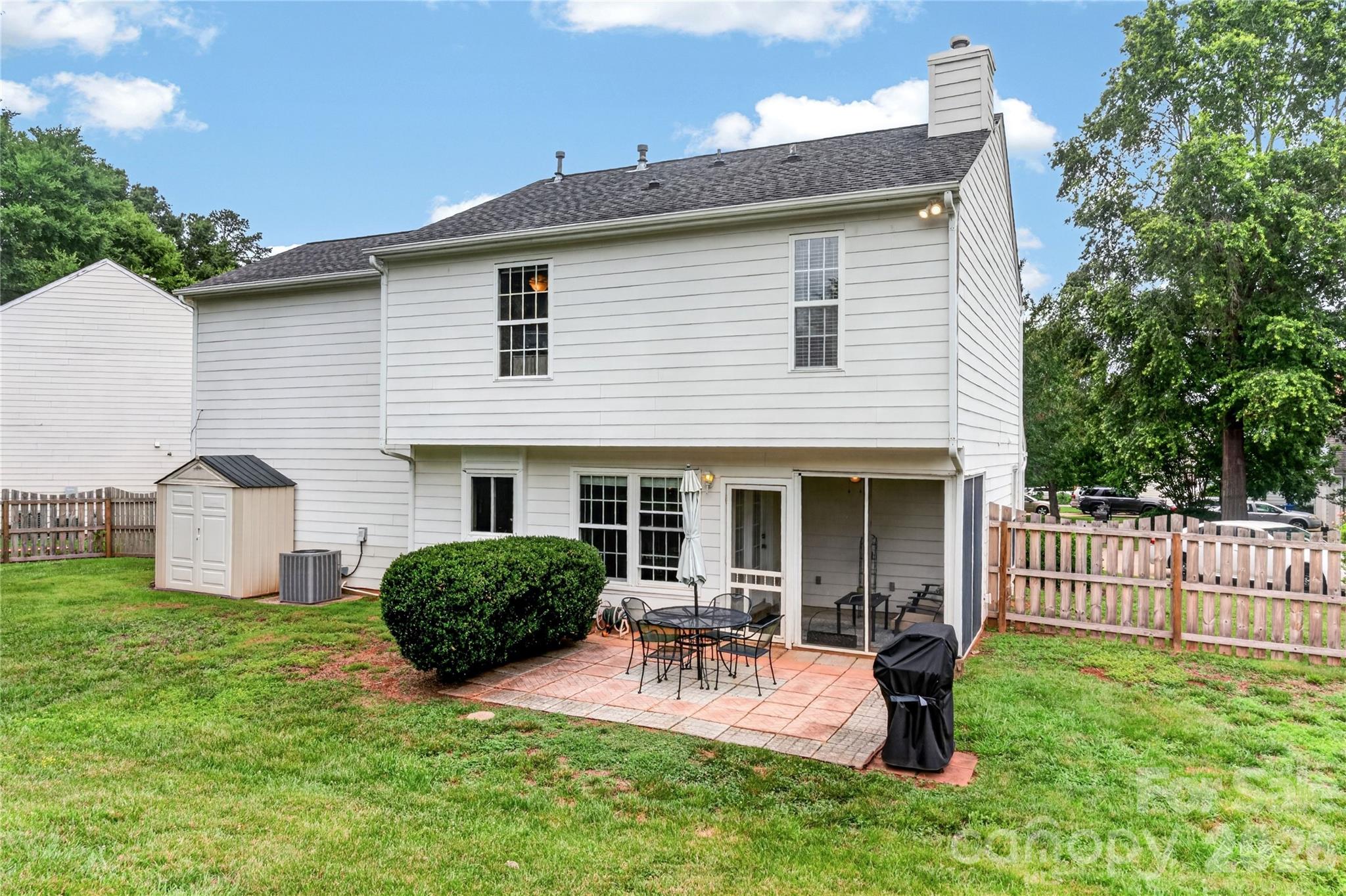 7602 Berrywood Circle — Huntersville