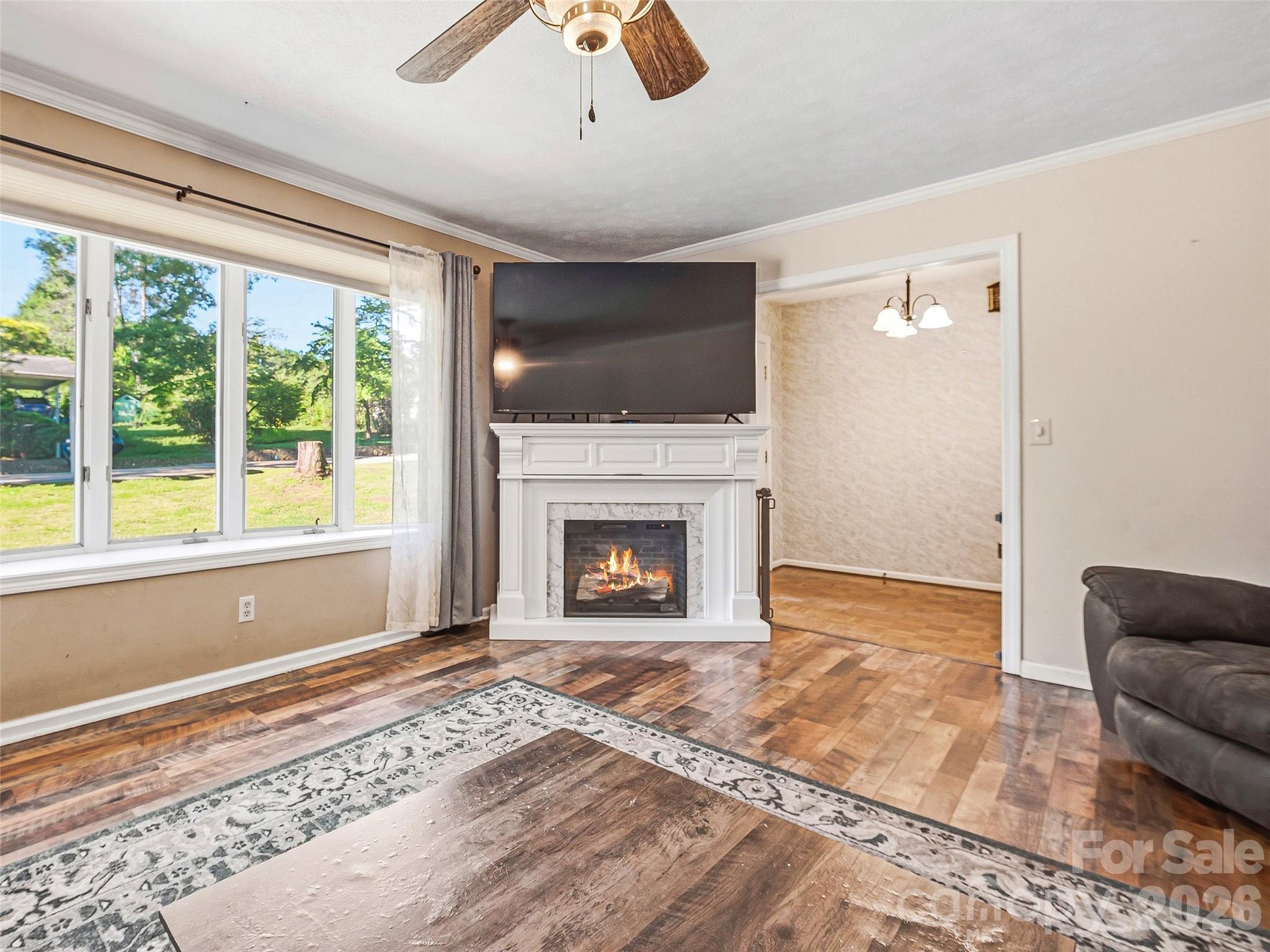 3158 Florida Drive — Hendersonville