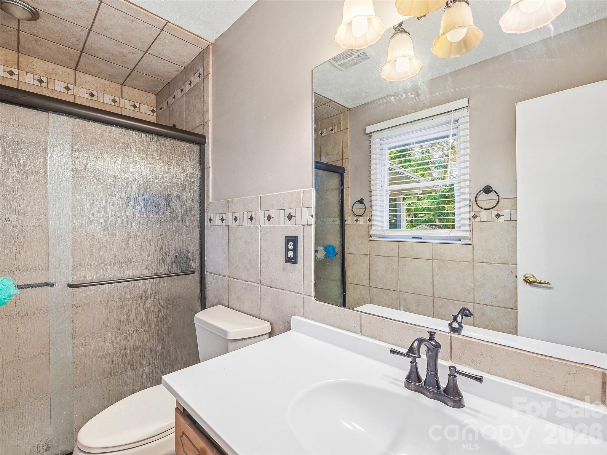 3158 Florida Drive — Hendersonville