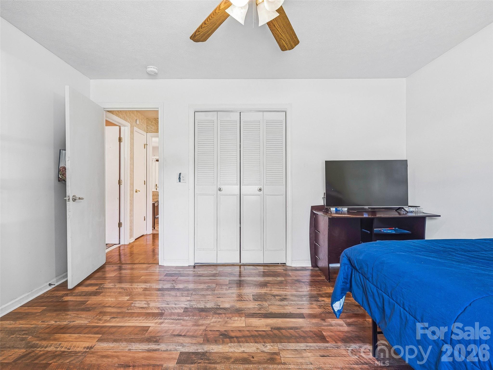 3158 Florida Drive — Hendersonville