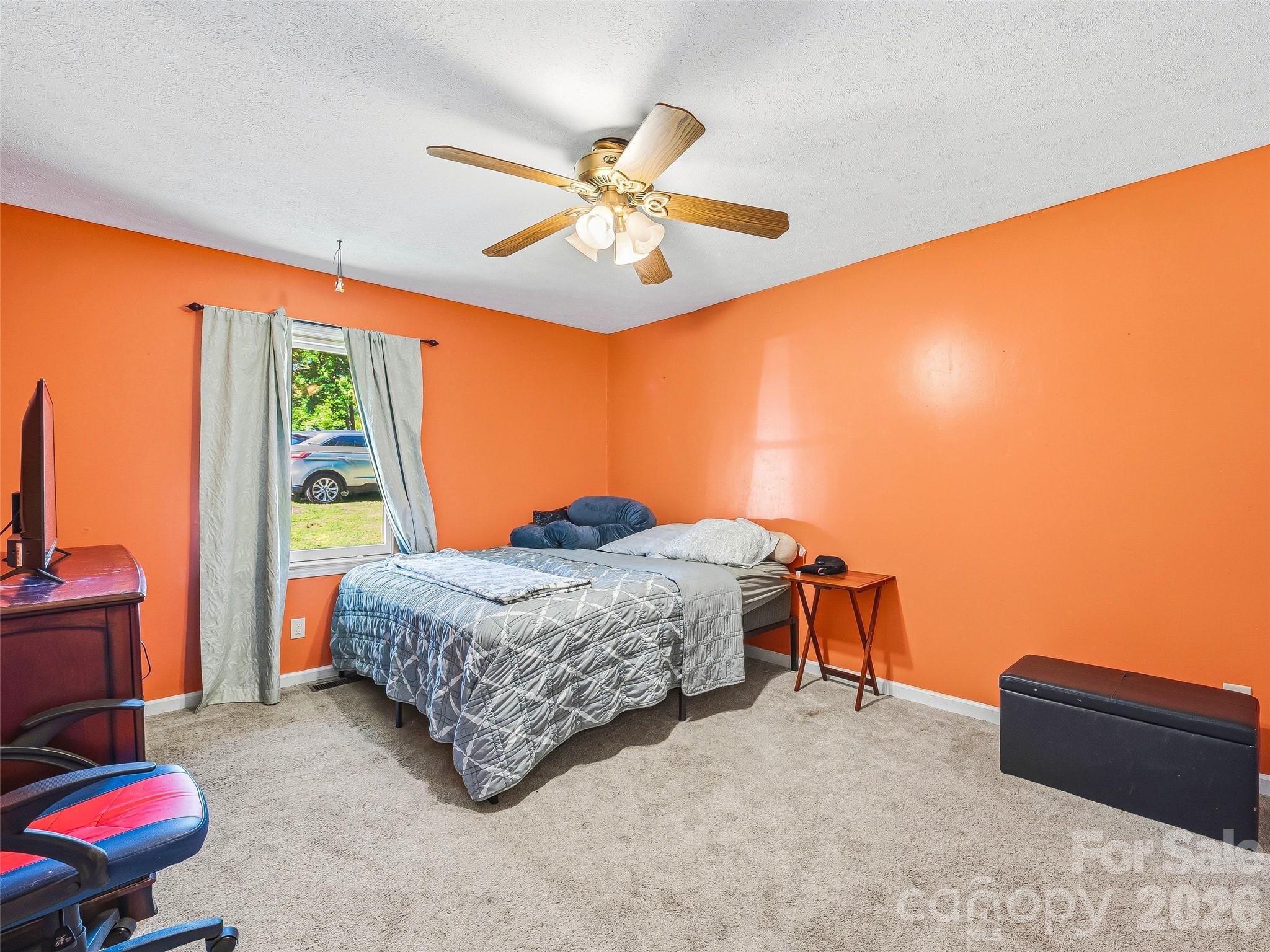 3158 Florida Drive — Hendersonville