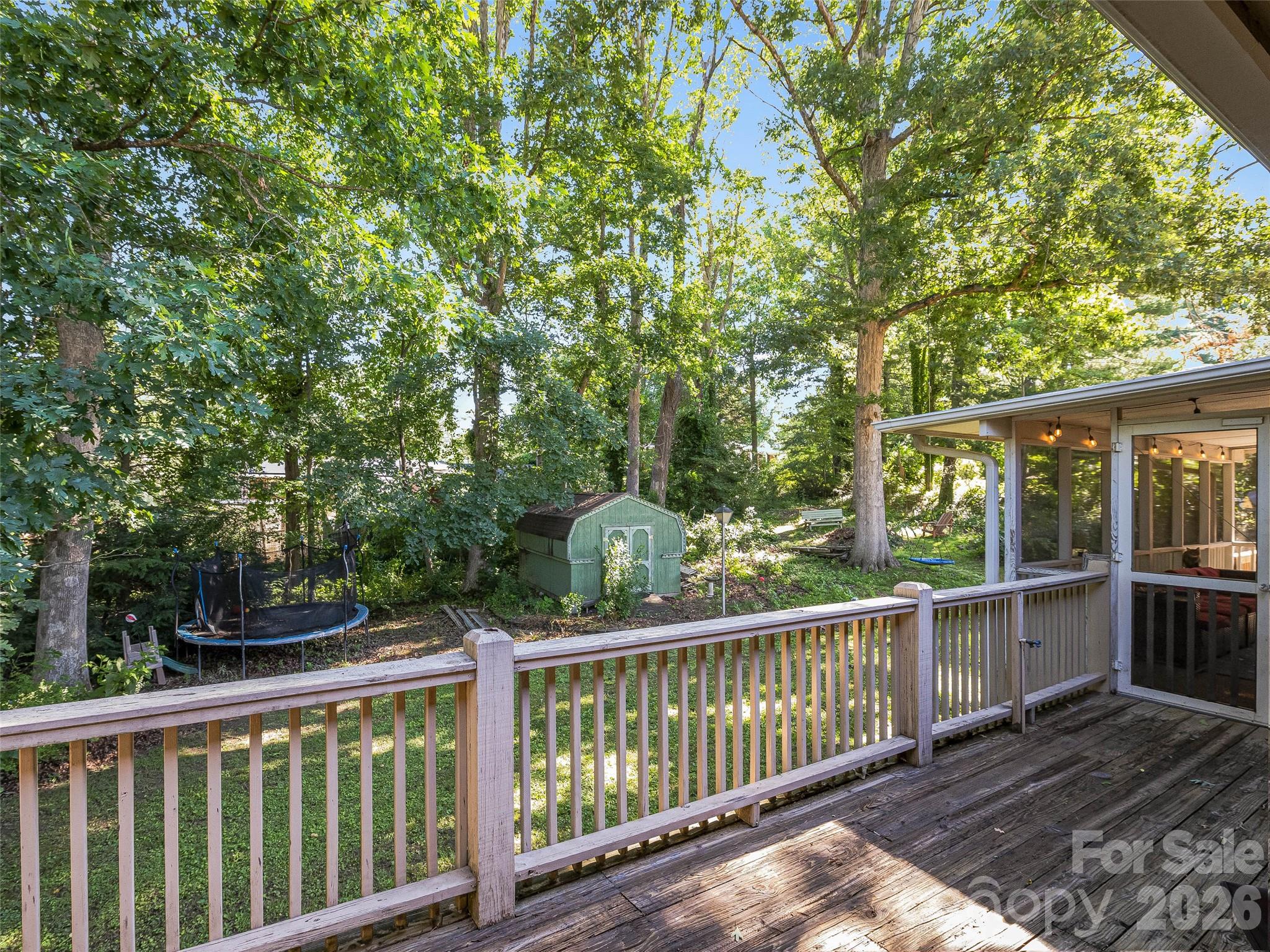 3158 Florida Drive — Hendersonville