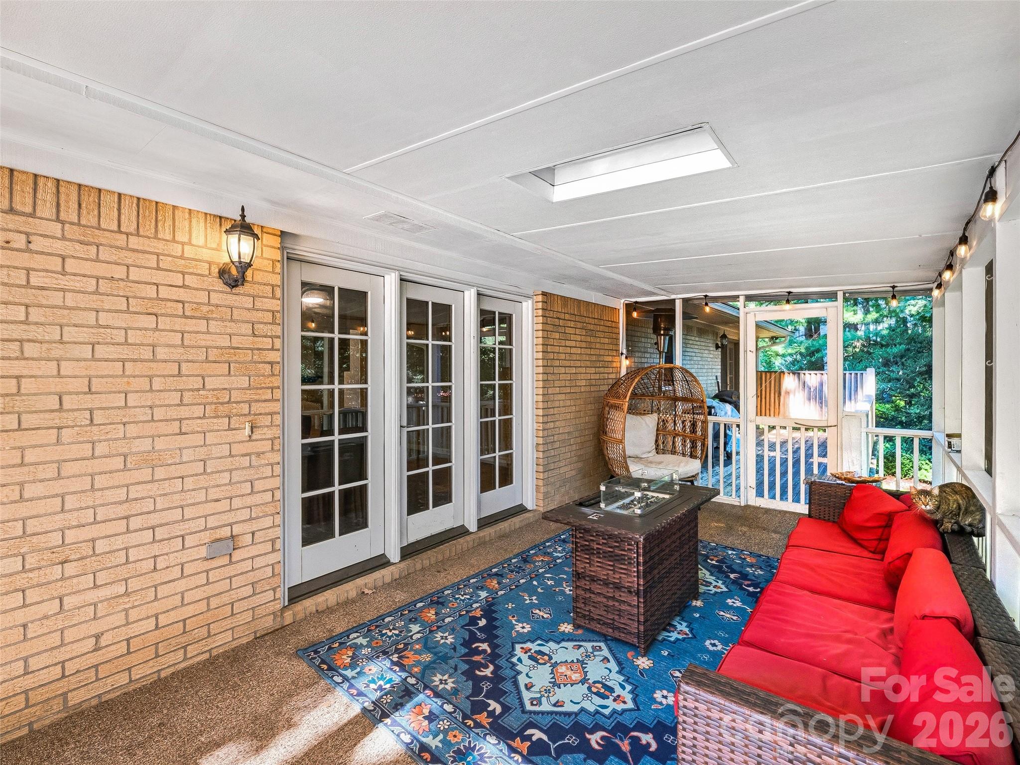 3158 Florida Drive — Hendersonville