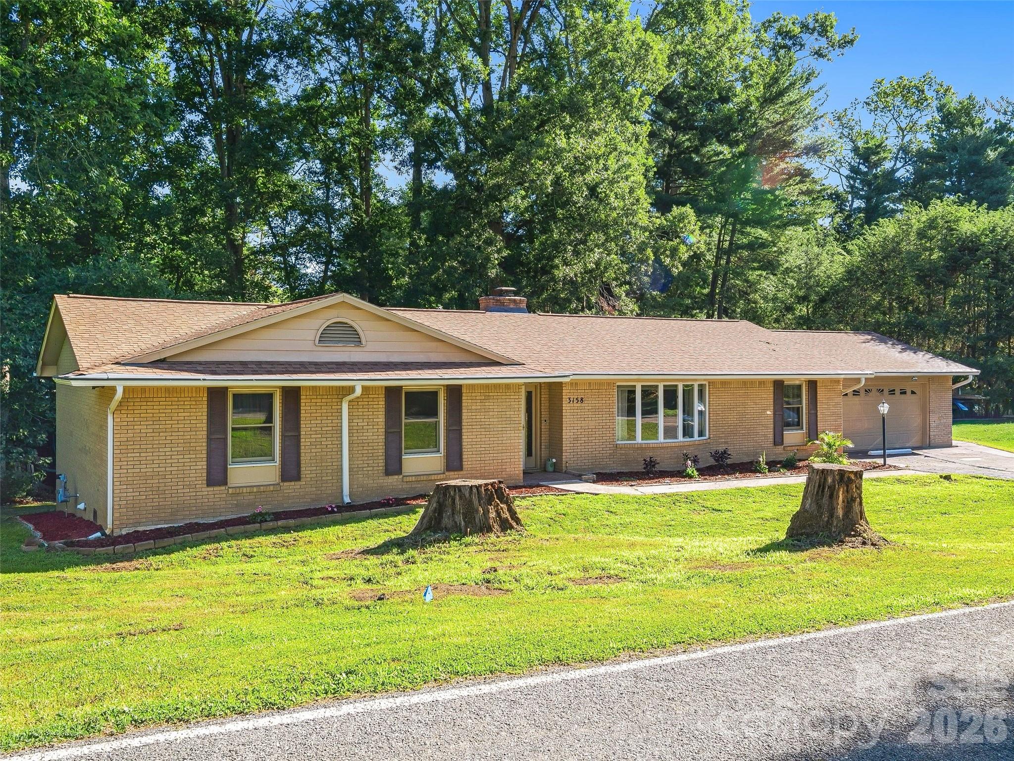 3158 Florida Drive — Hendersonville