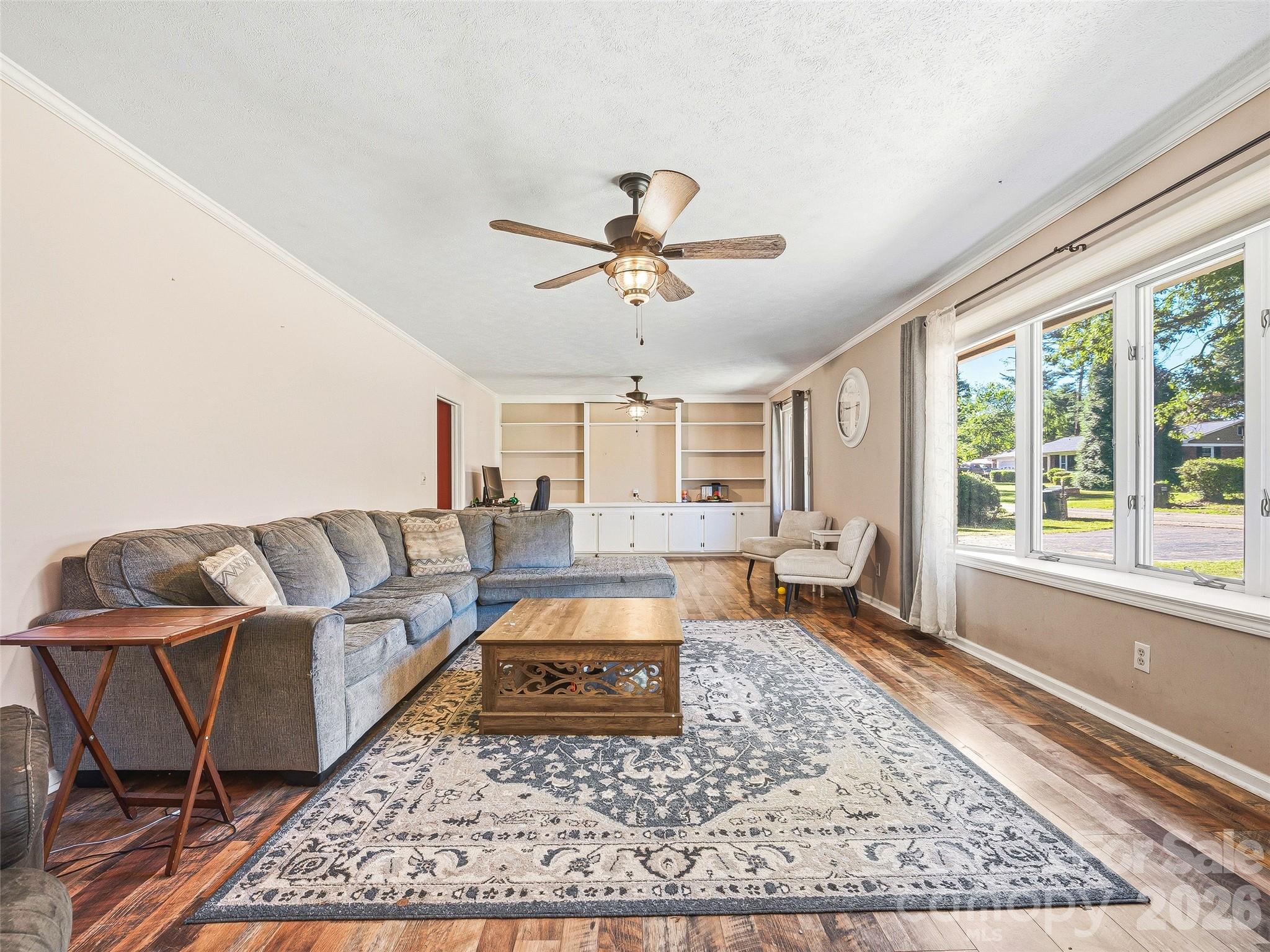 3158 Florida Drive — Hendersonville