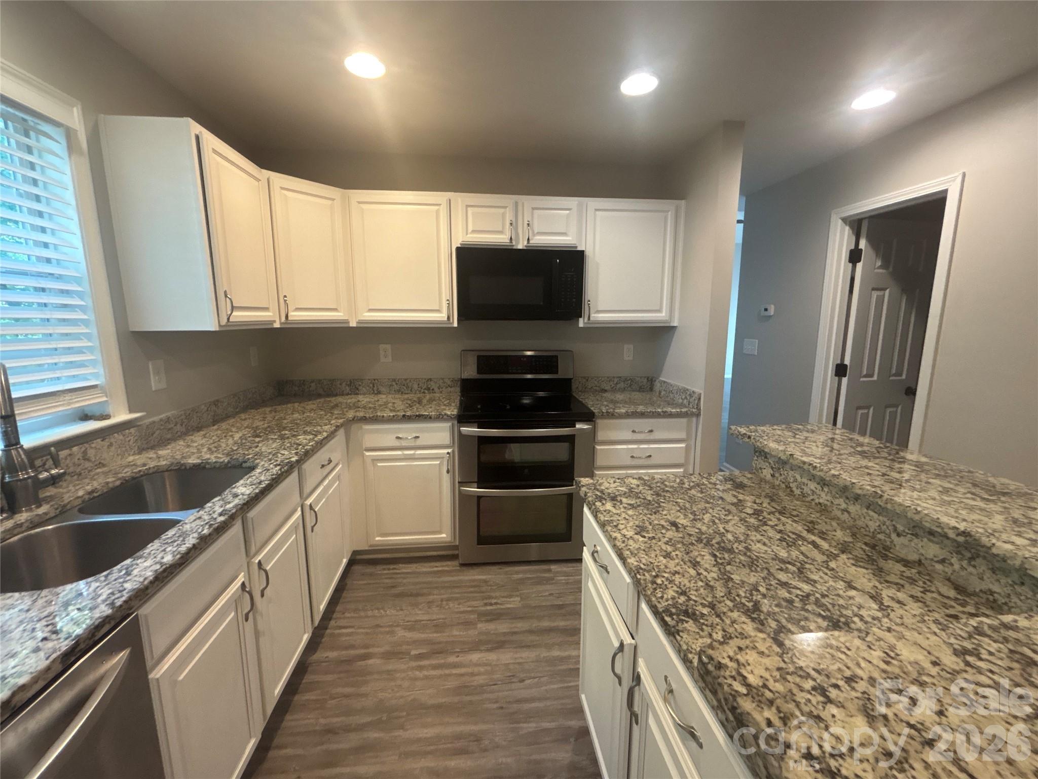 7413 Tupelo Lane — Charlotte