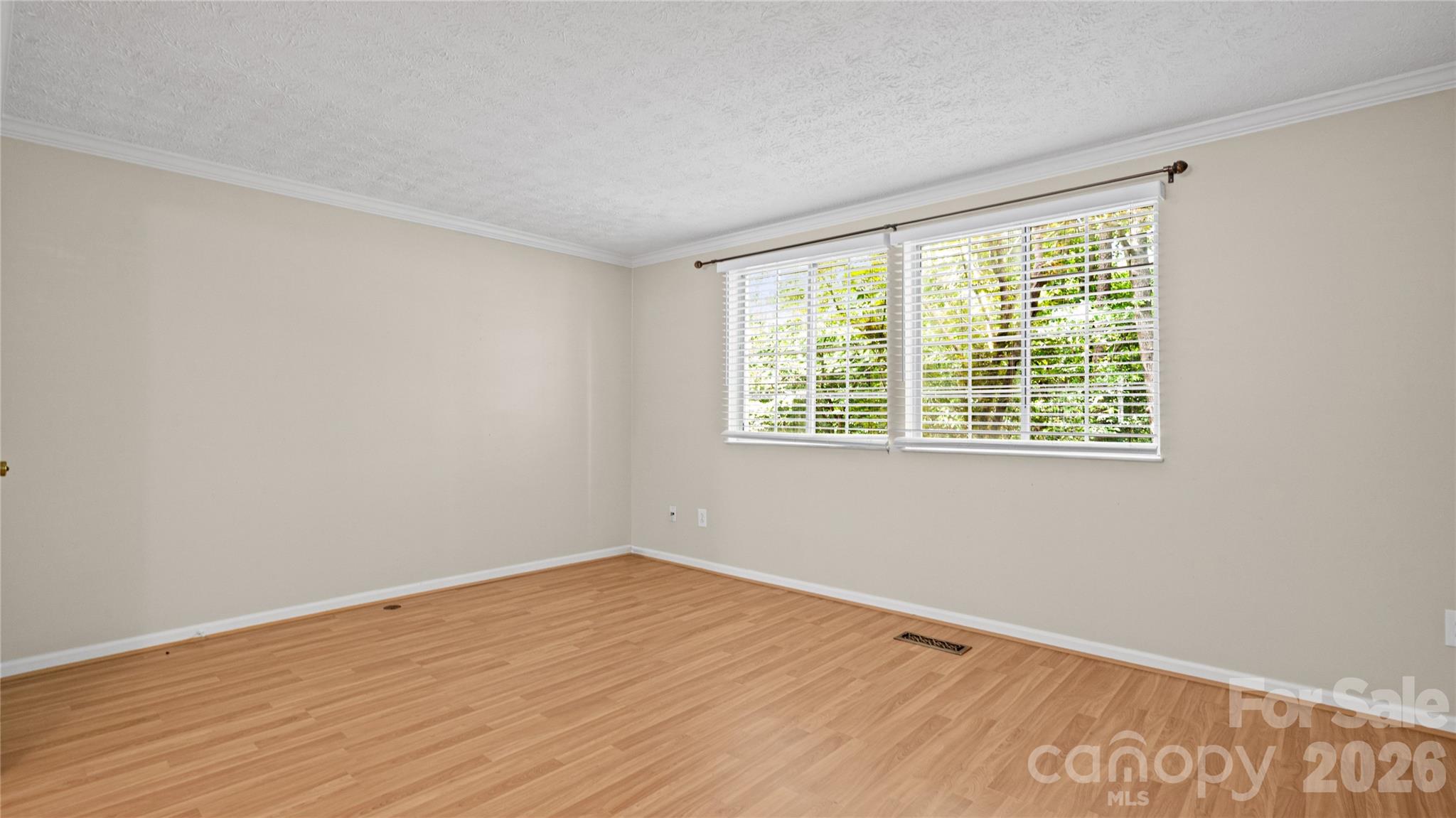 1231 Scaleybark Road — Charlotte