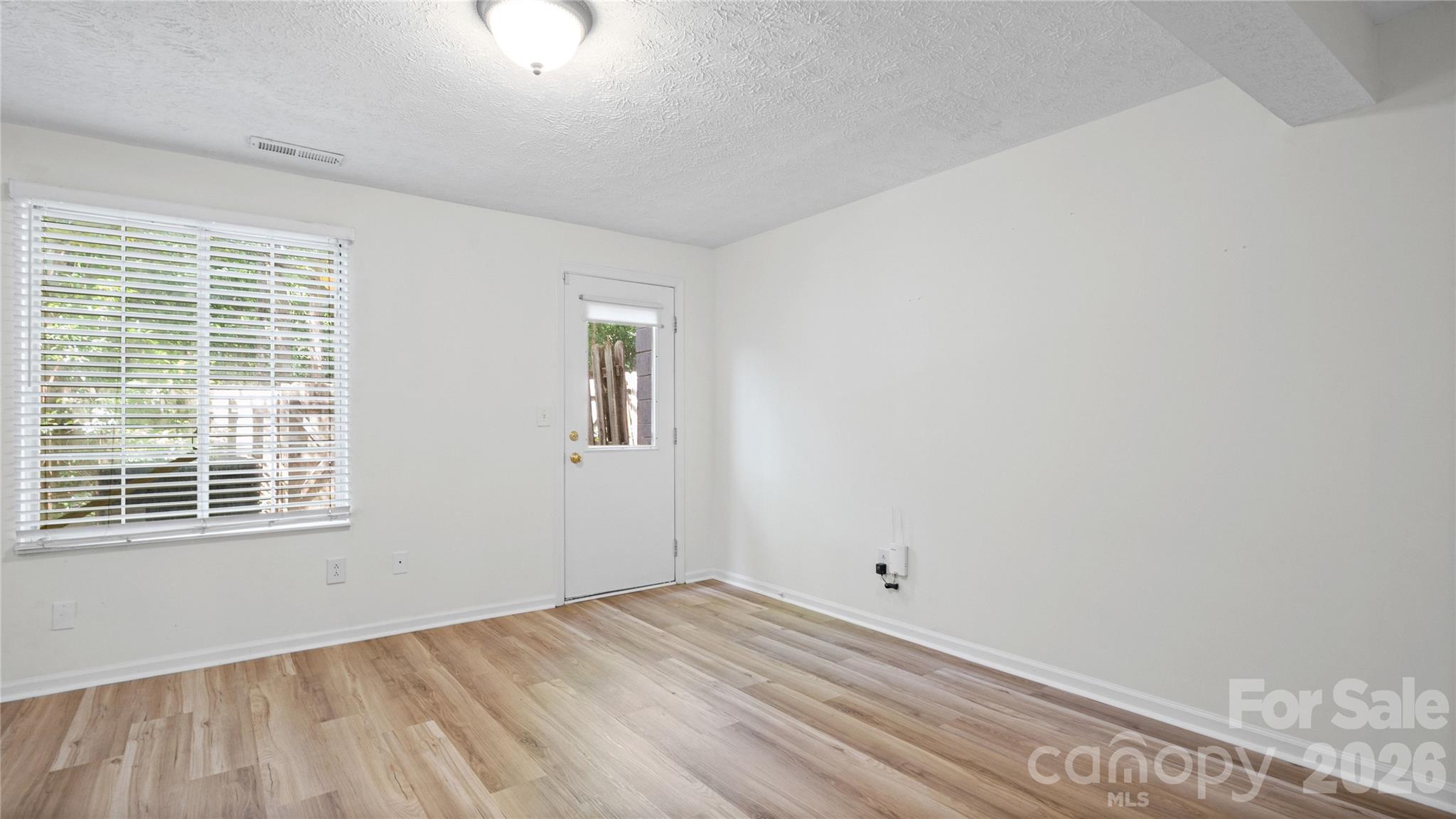 1231 Scaleybark Road — Charlotte