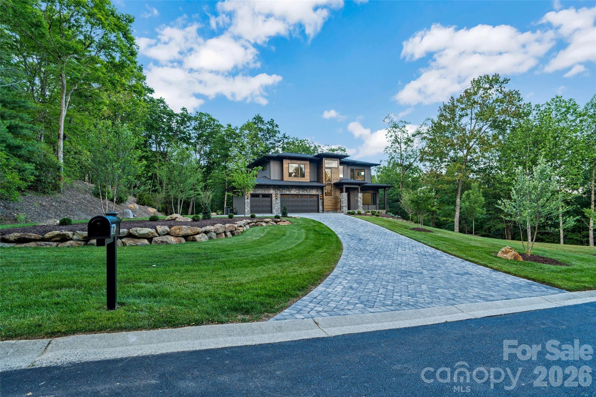 163 Stonefly Drive — Horse Shoe