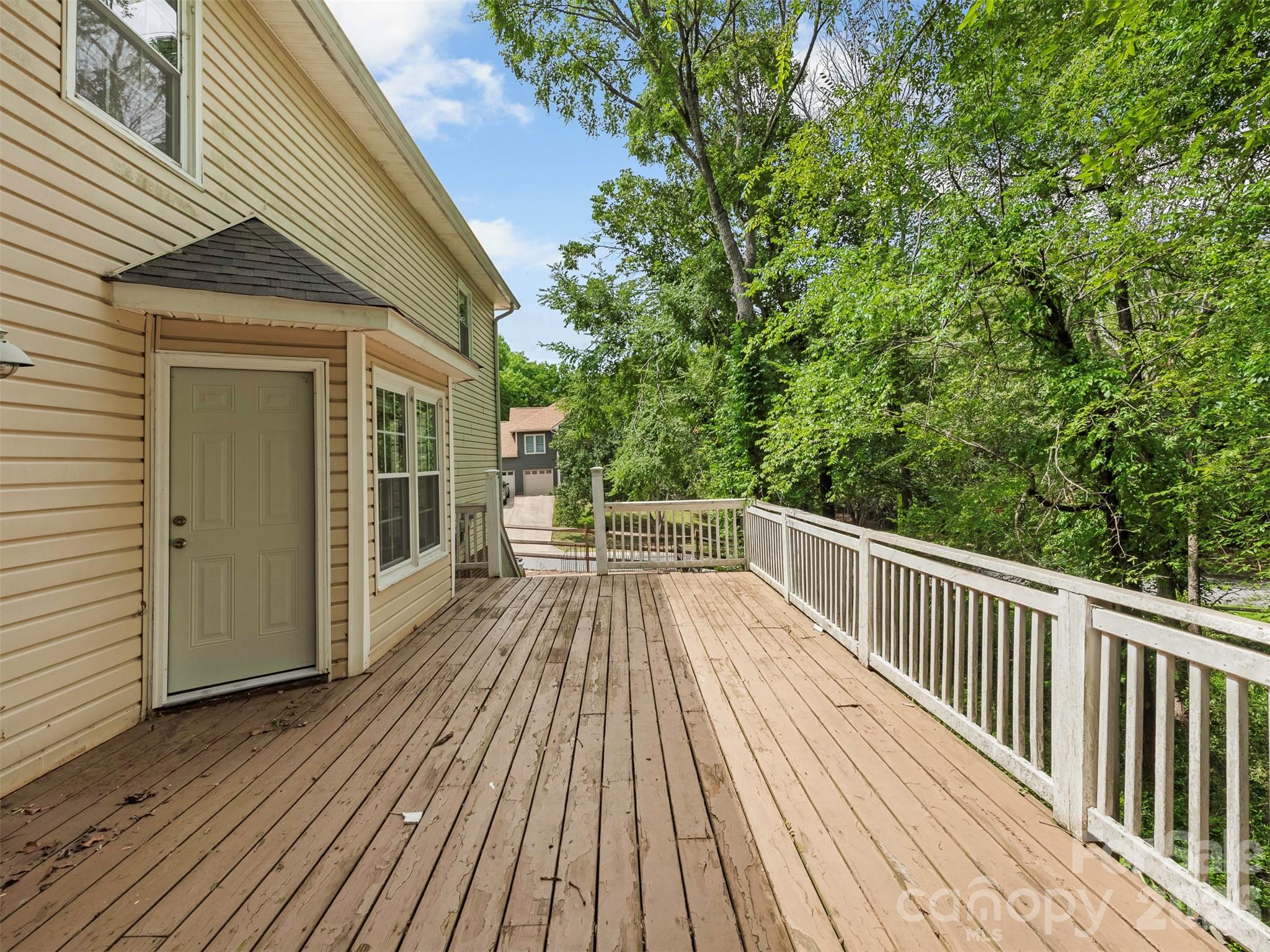 14437 Raynham Drive — Charlotte