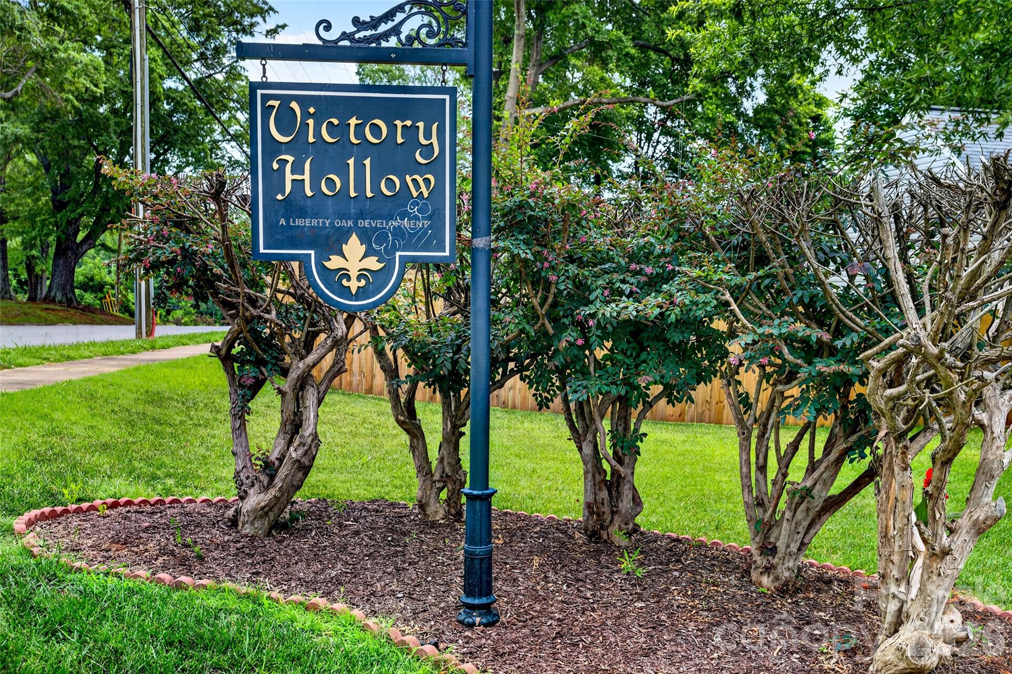 4627 Victory Lane — Charlotte
