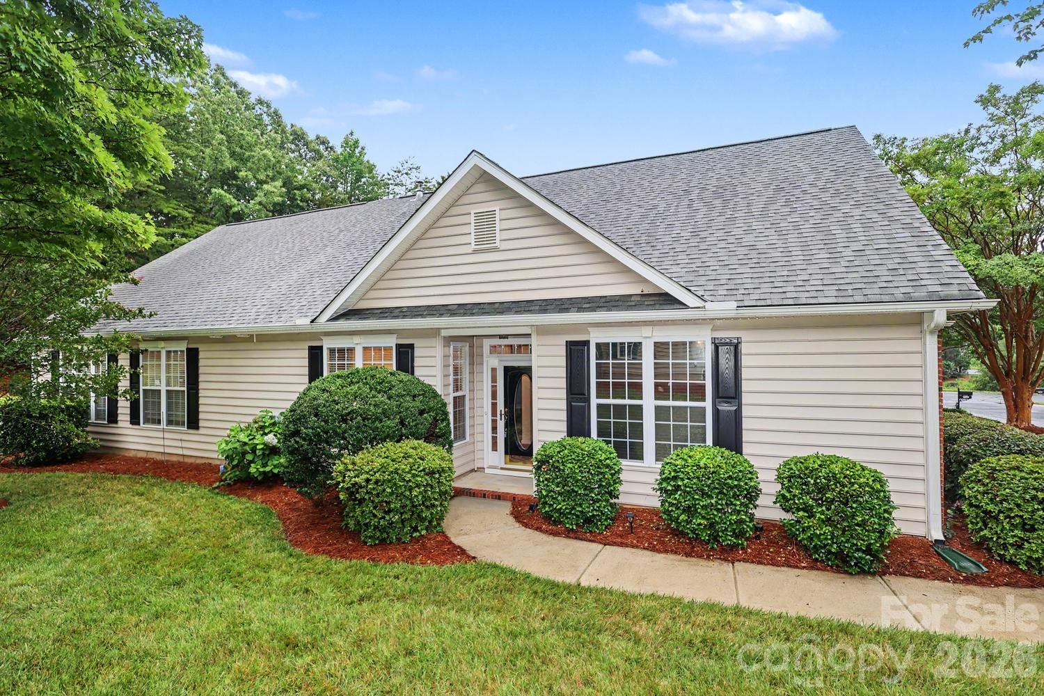 1669 Onyx Ridge — Fort Mill