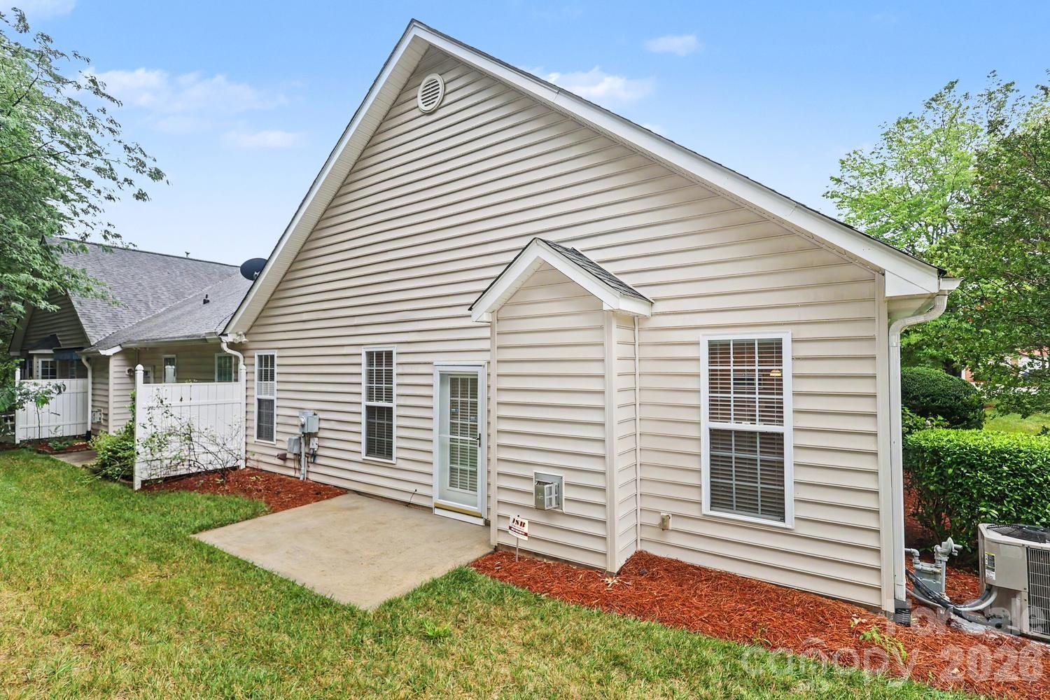 1669 Onyx Ridge — Fort Mill