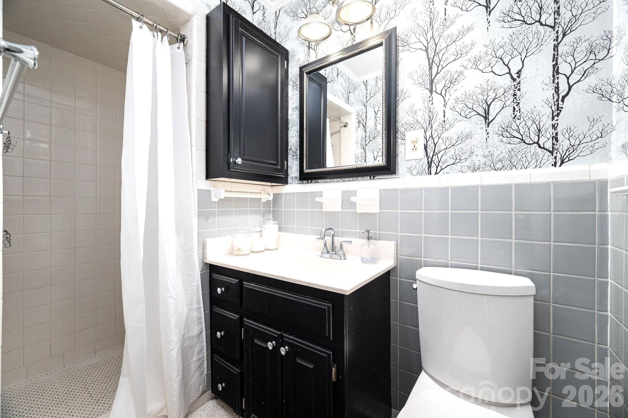 504 Dogwood Lane — Belmont