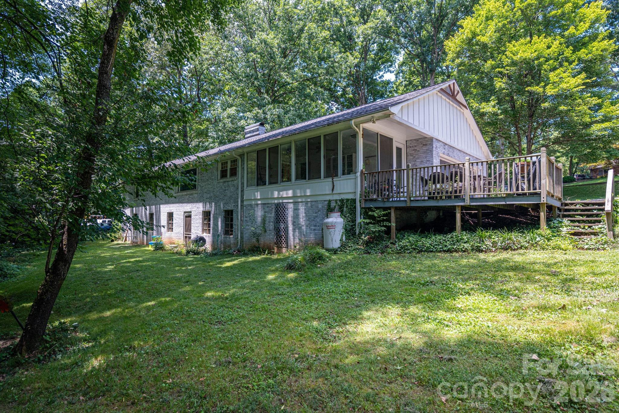 504 Dogwood Lane — Belmont
