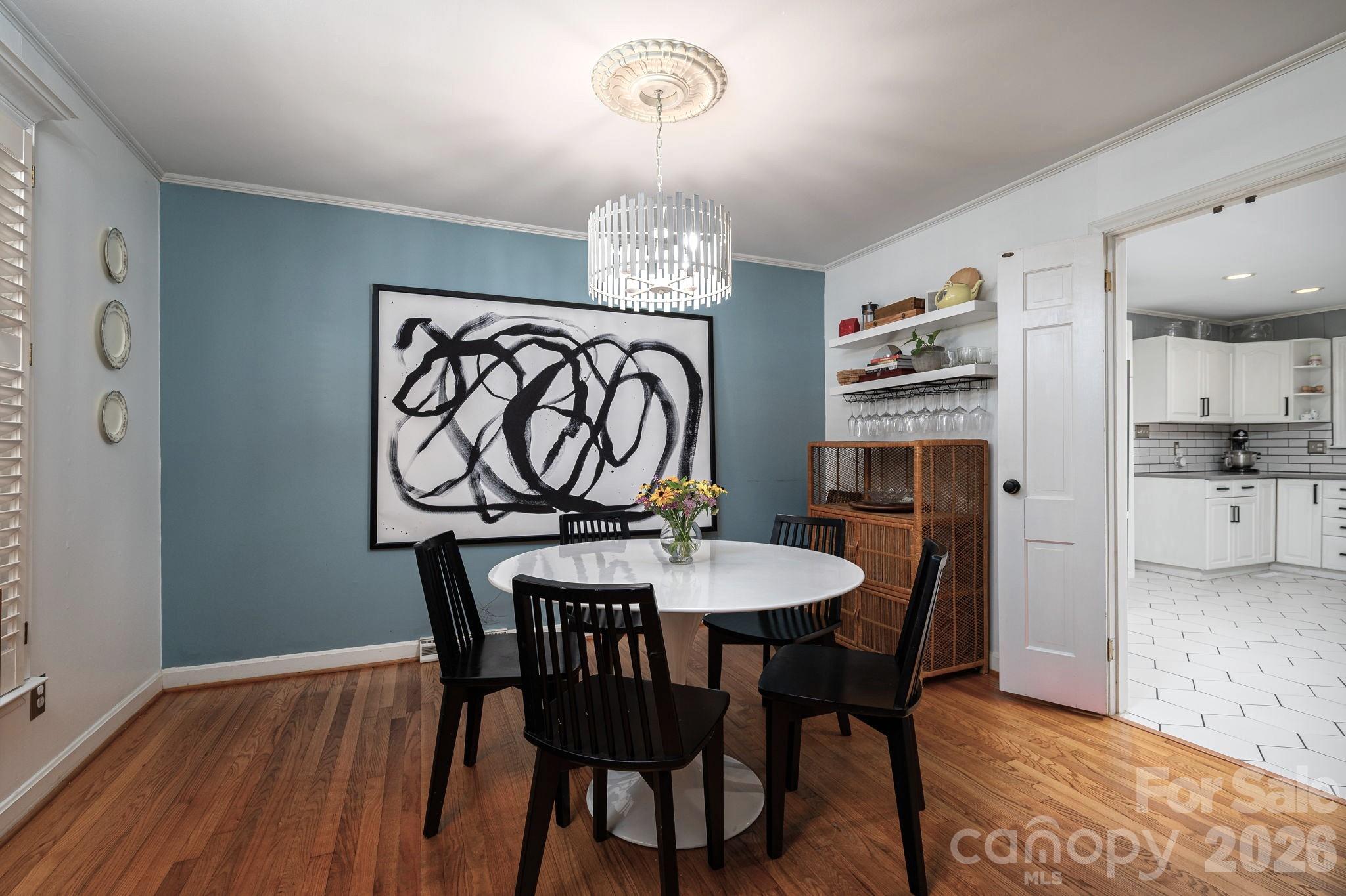 504 Dogwood Lane — Belmont