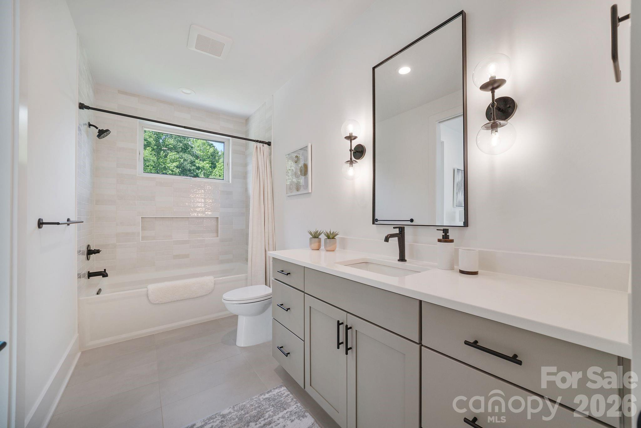 850 Mainsail Road — Salisbury