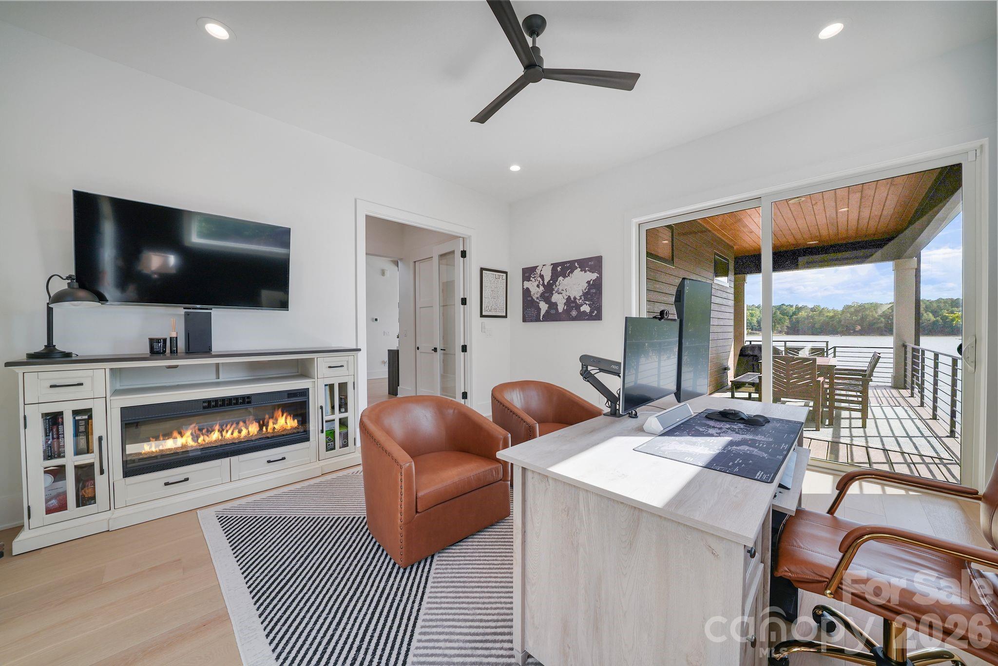850 Mainsail Road — Salisbury