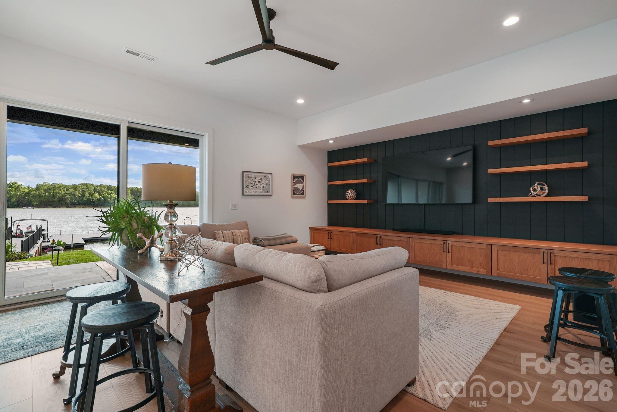 850 Mainsail Road — Salisbury